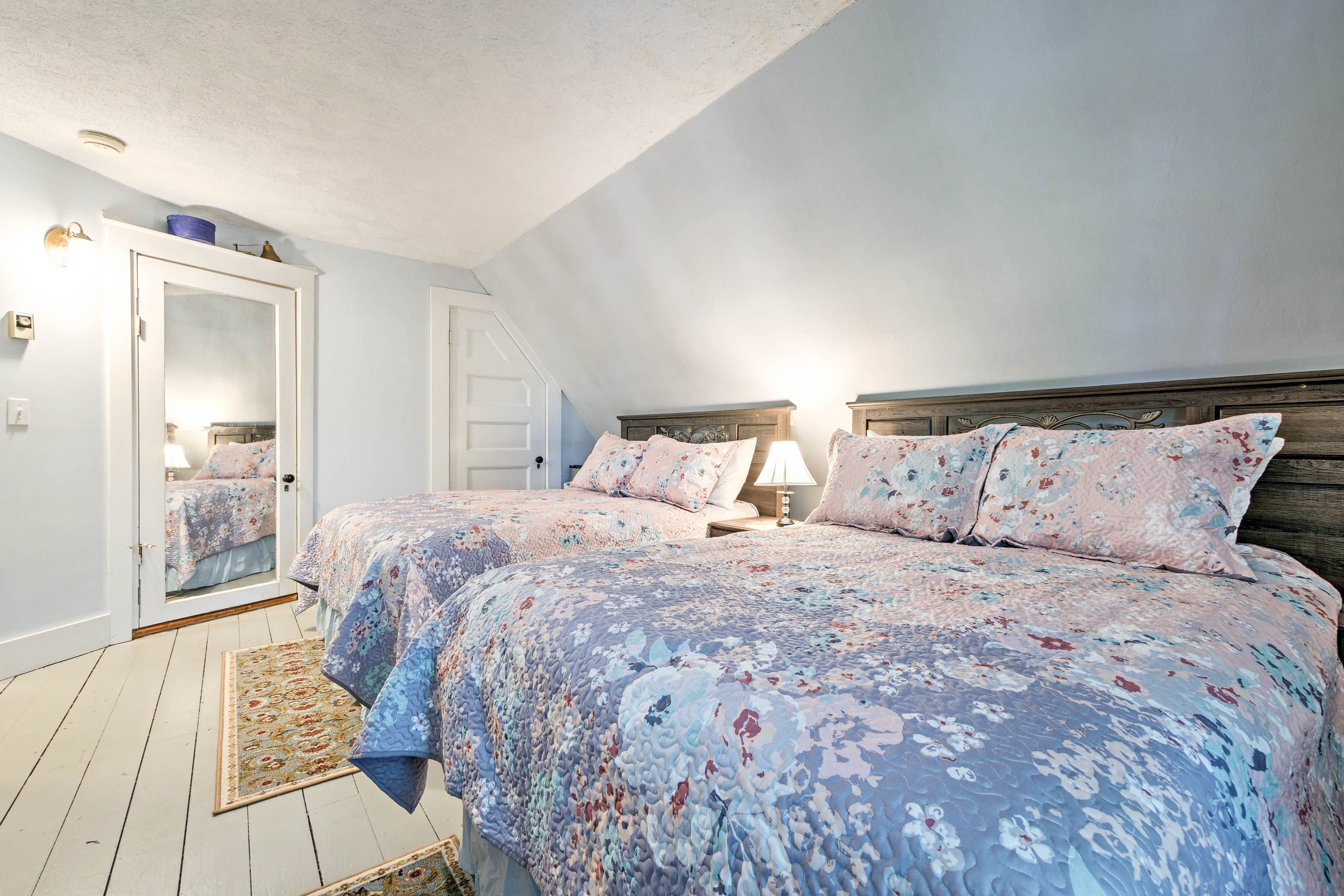 Bedroom 6 | 2 Full Beds