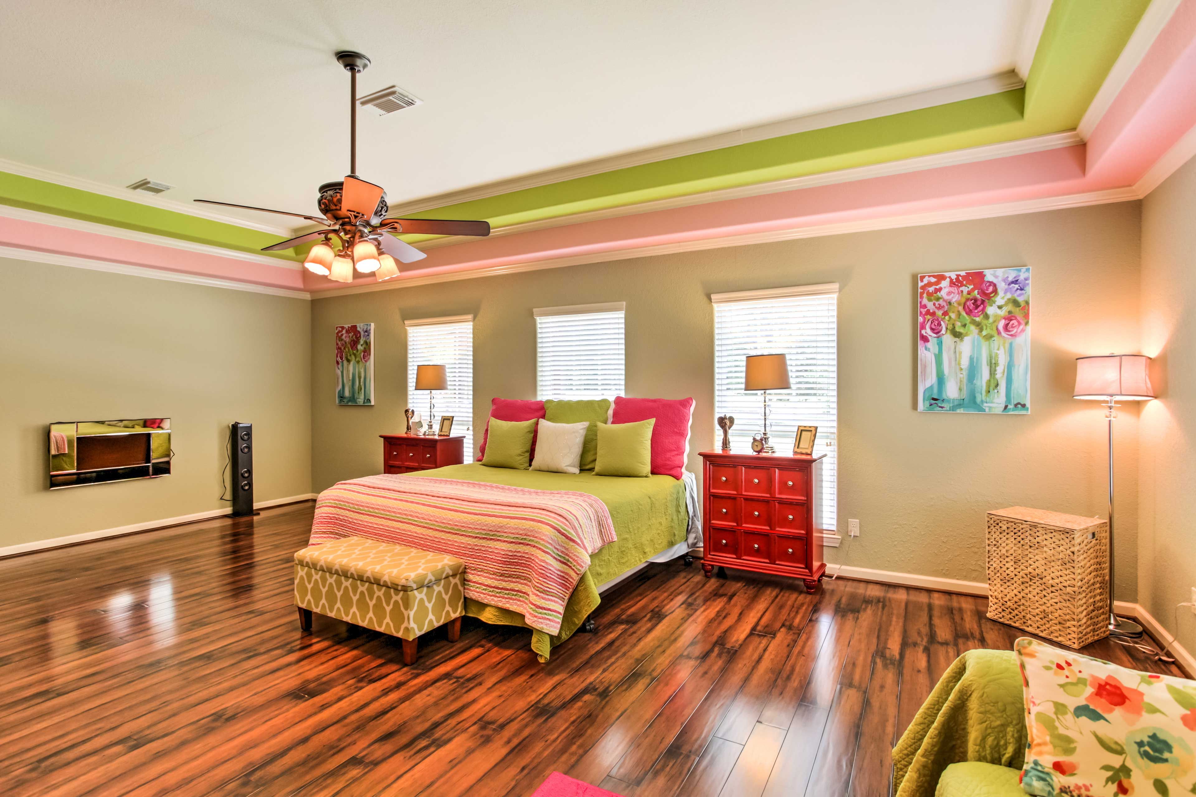 Bedroom 1 | King Bed | Linens Provided