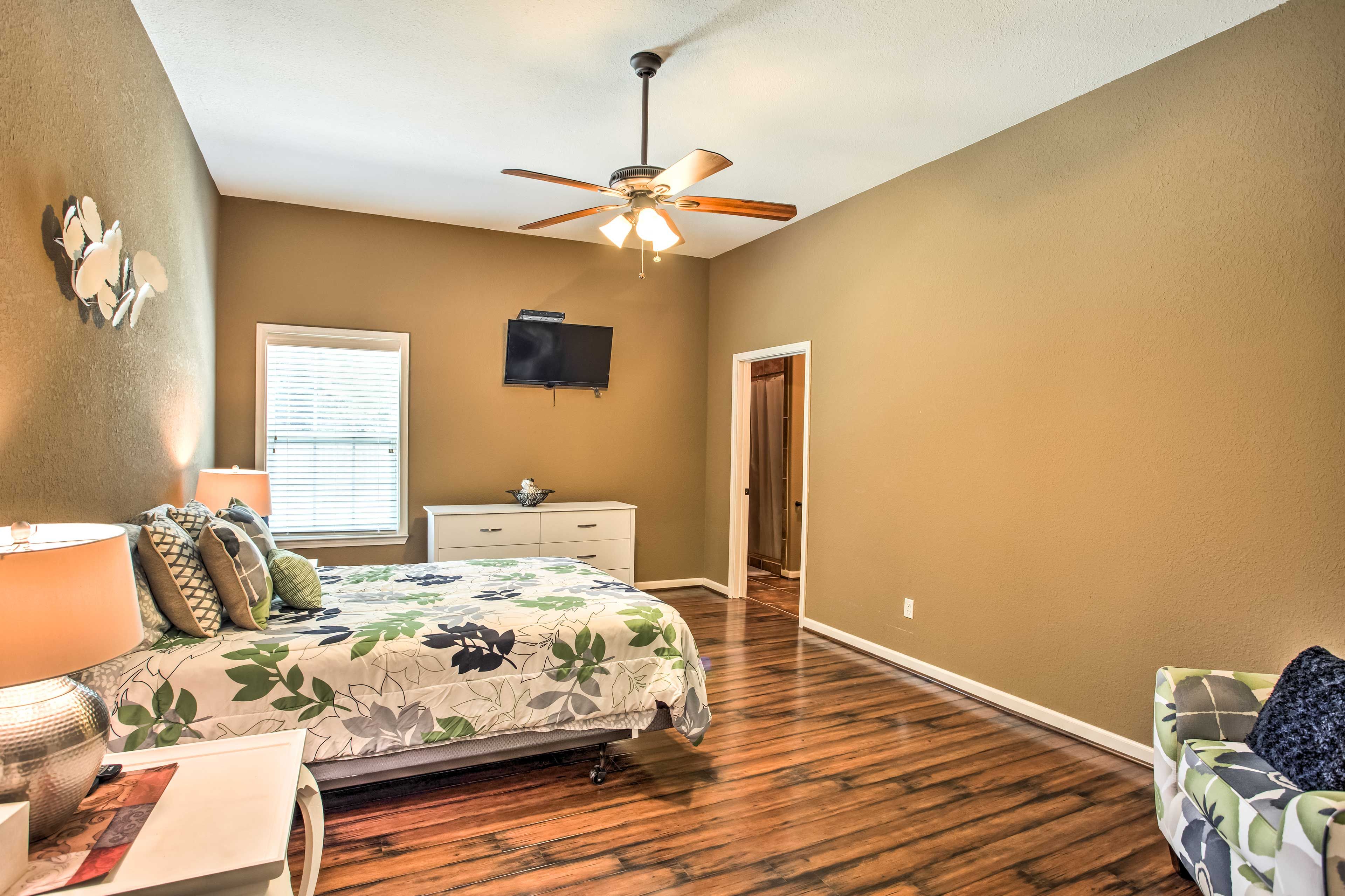 Bedroom 2 | Queen Bed