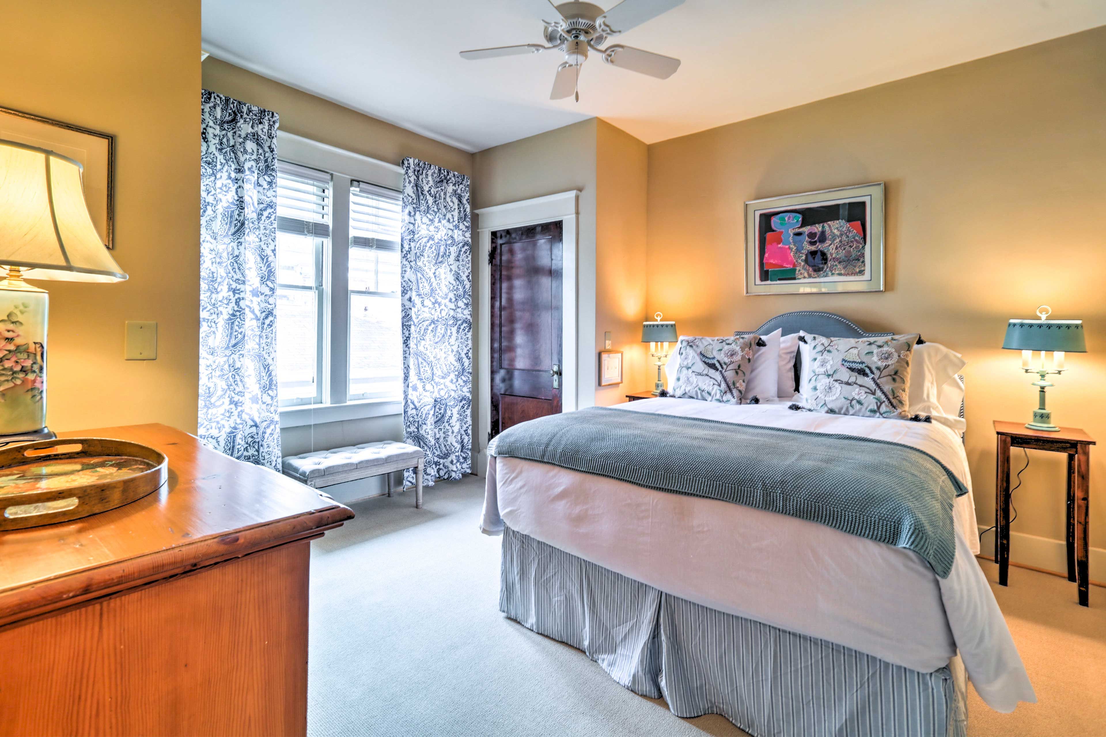 Bedroom 1 | Queen Bed | Linens Provided
