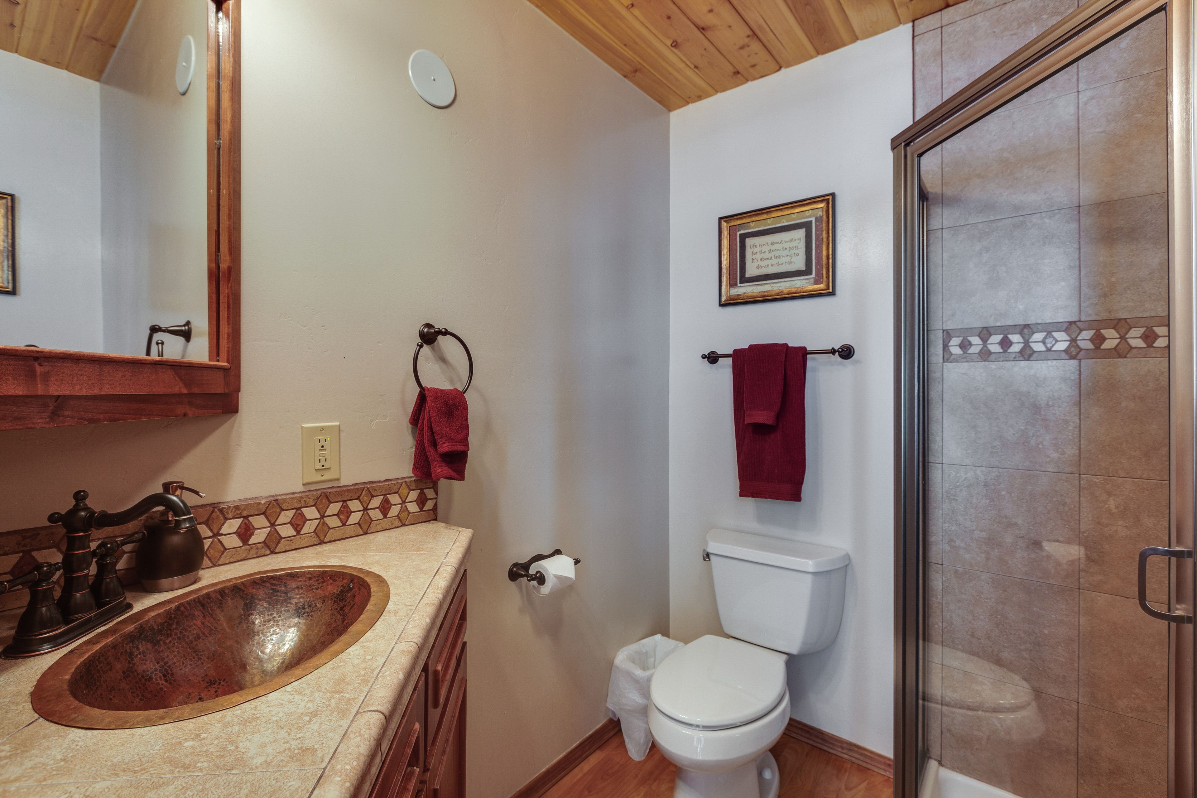 Full Bathroom | Towels & Linens Provided