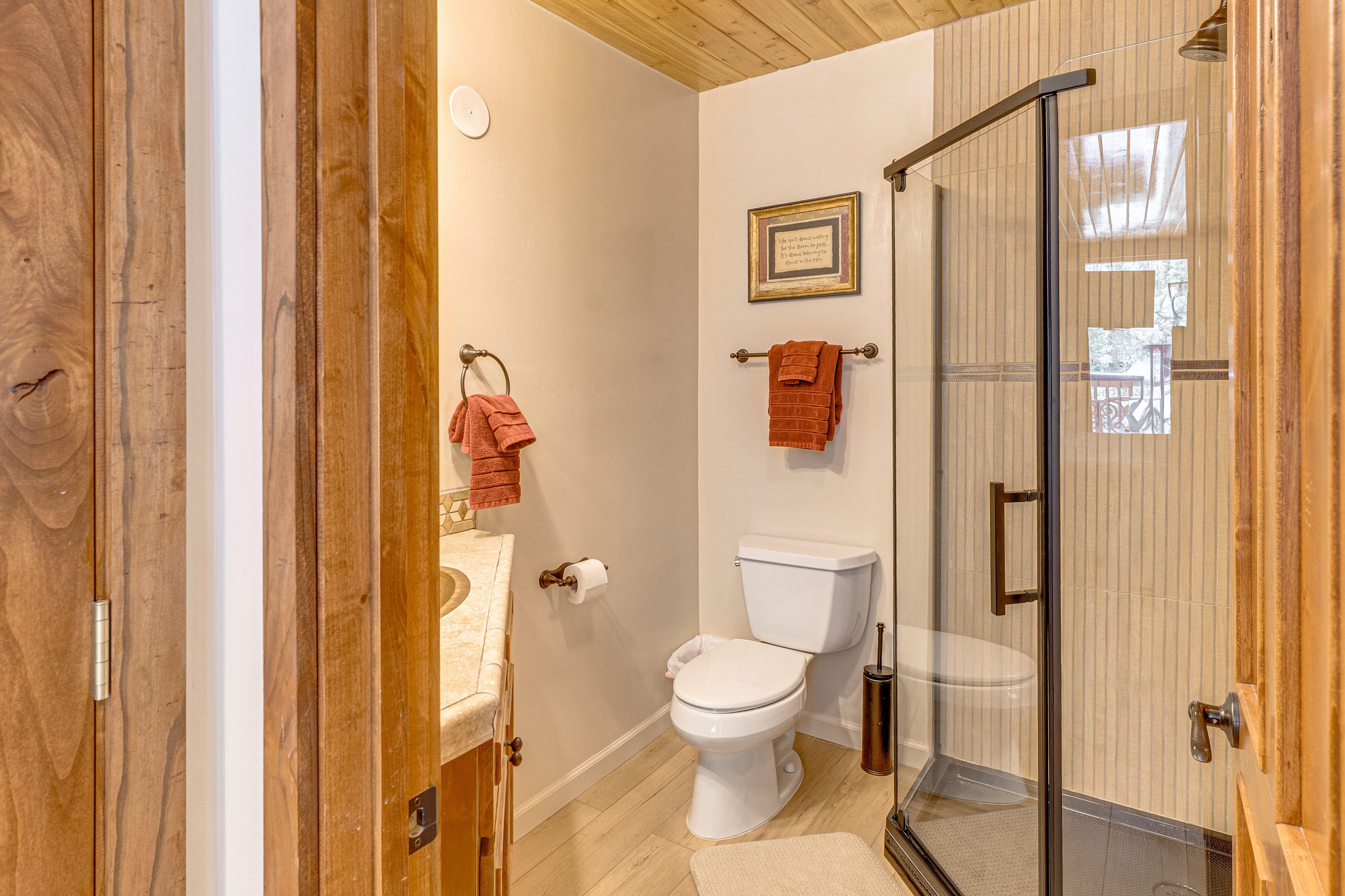 Full Bathroom | Towels & Linens Provided