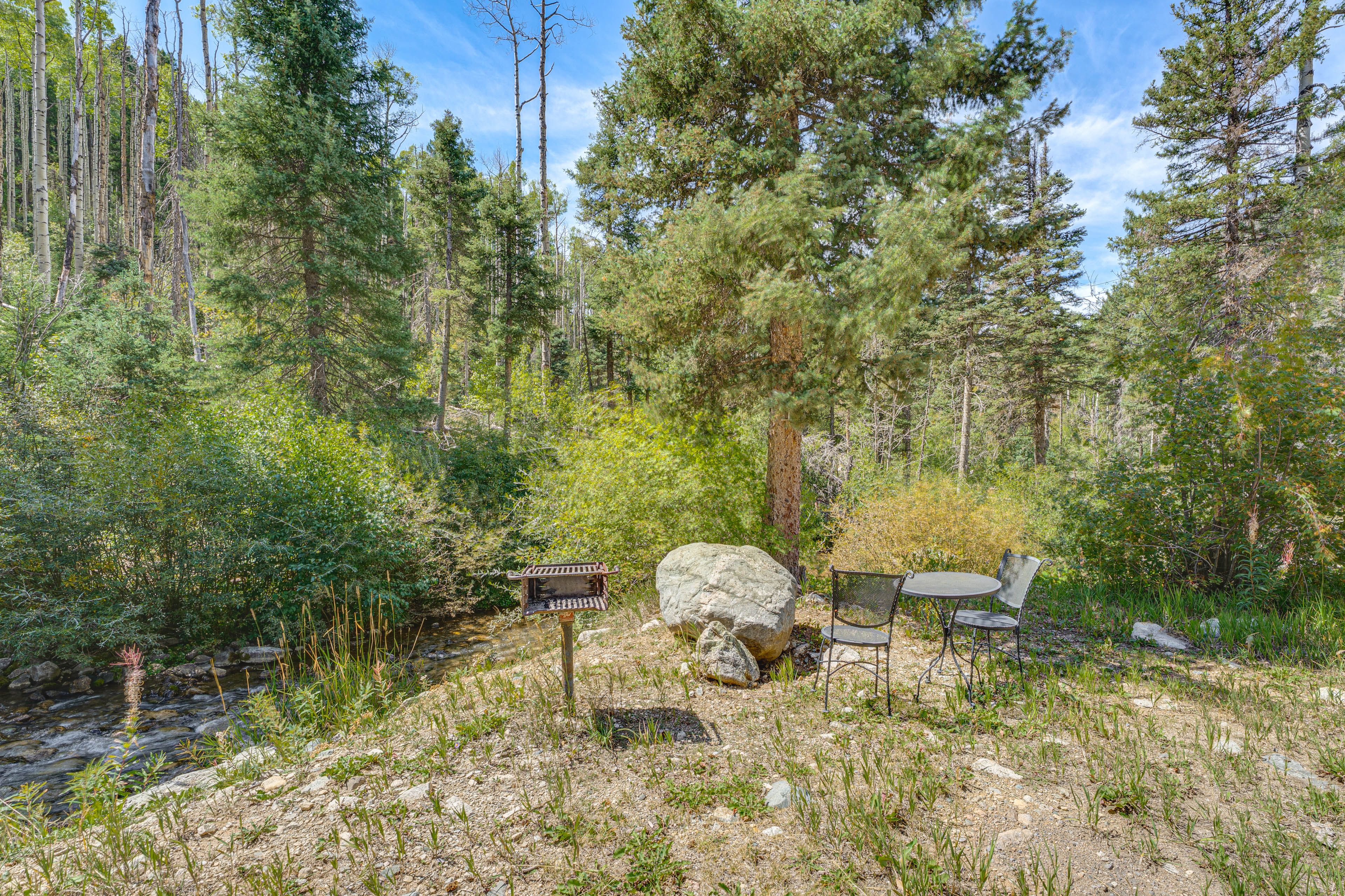 Community Exterior | Shared Grill | River Access