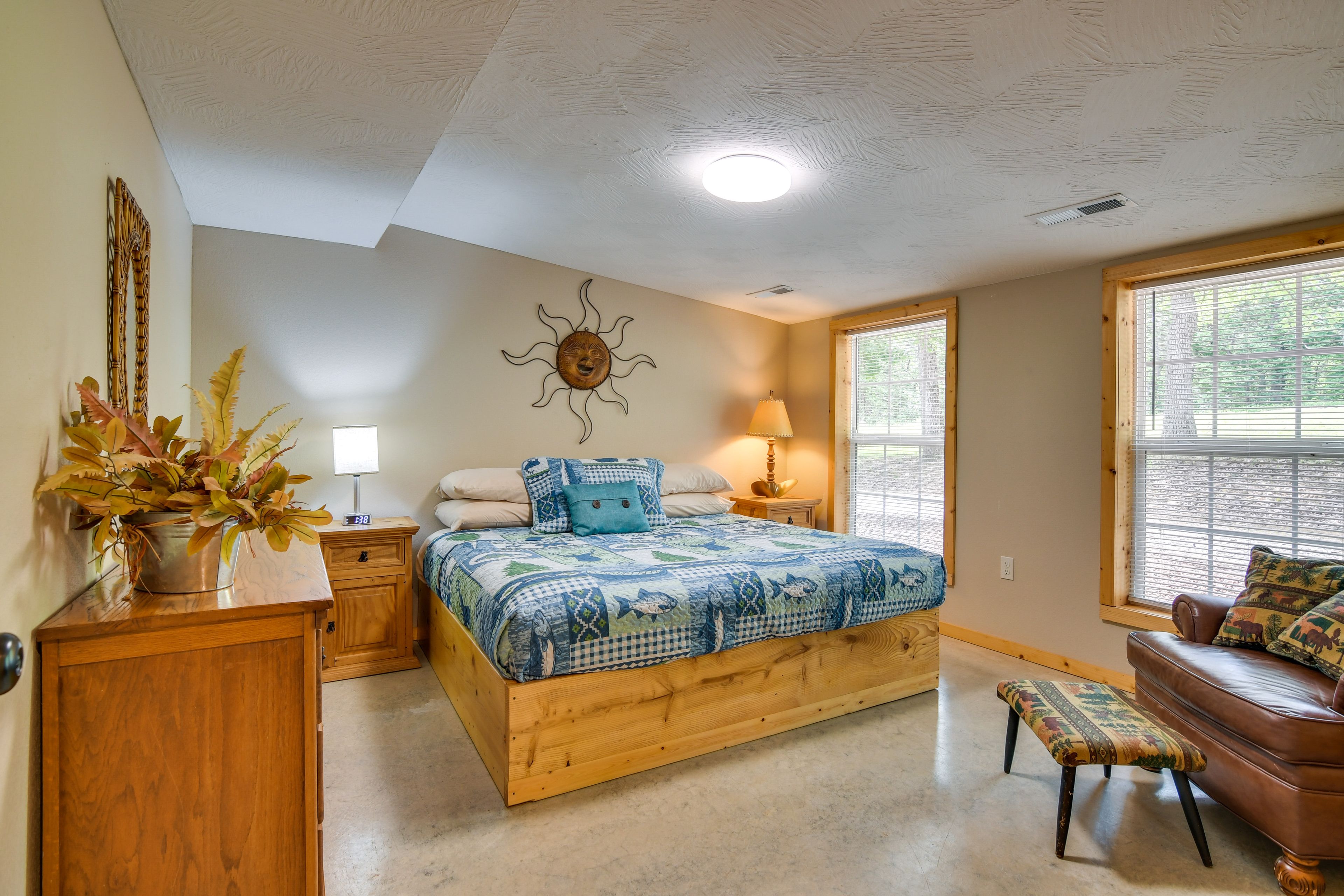 Bedroom 1 | King Bed | Linens Provided