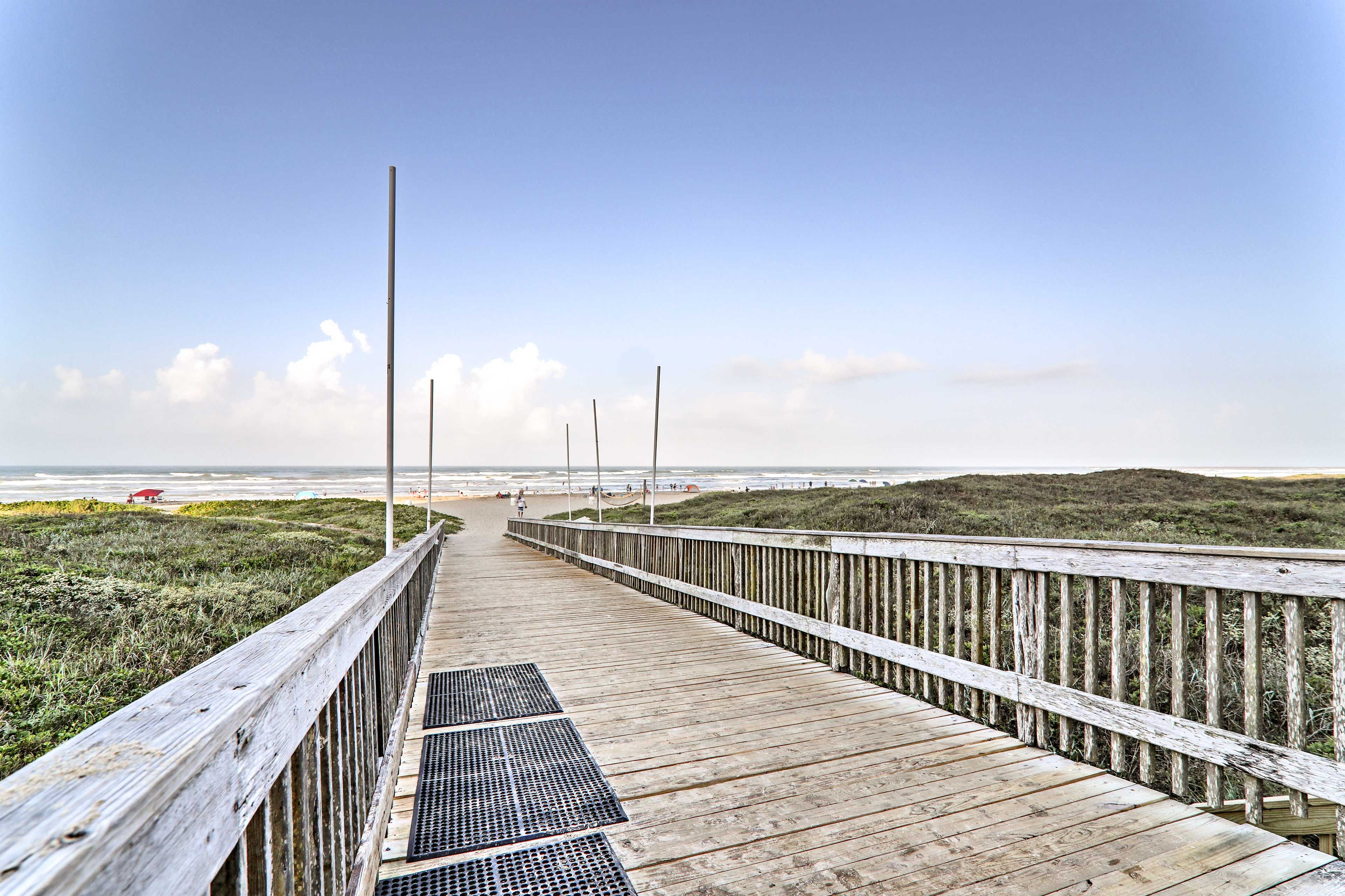 This 1-bath vacation rental studio features an ideal beachfront location!