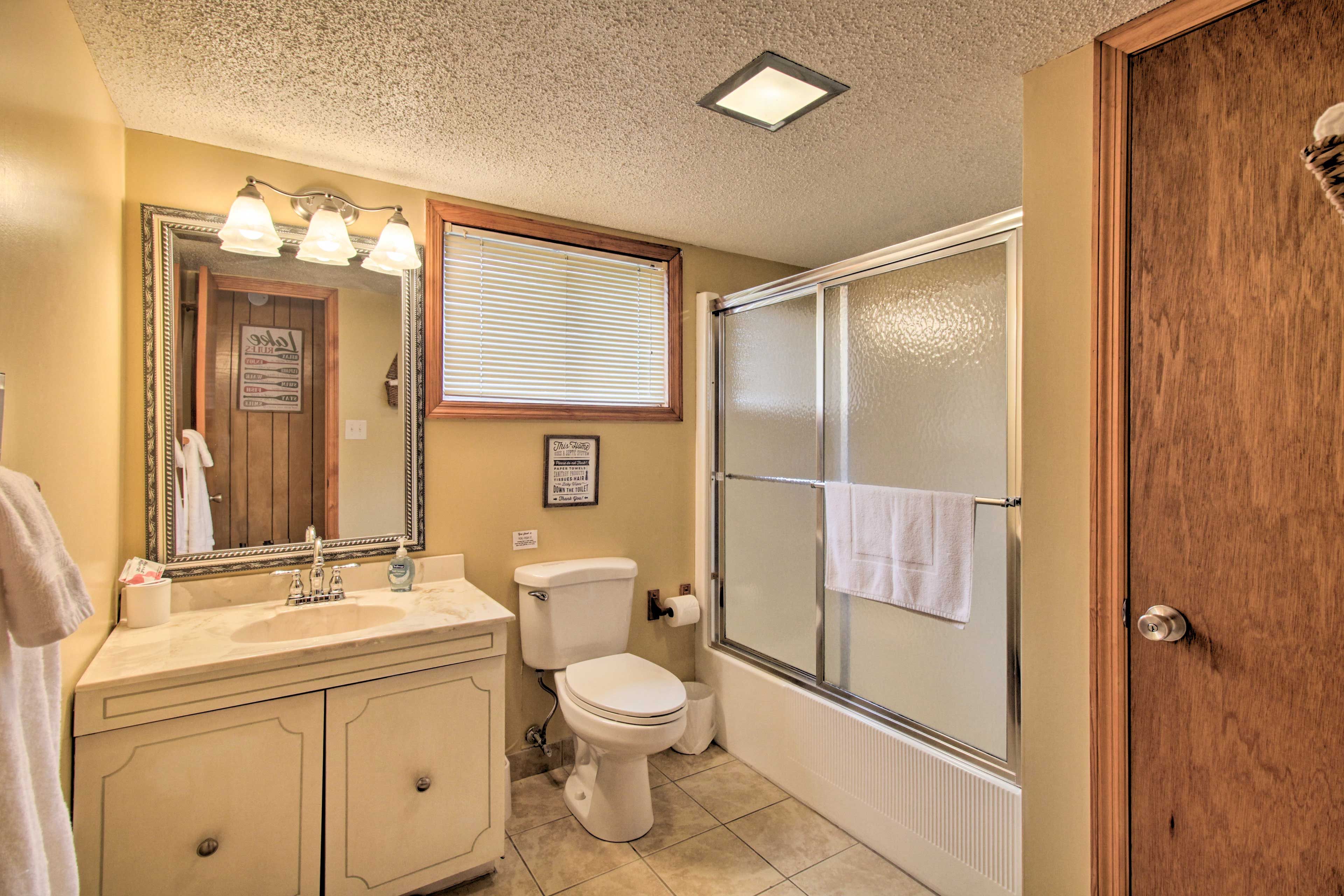 Bathroom | Towels Provided