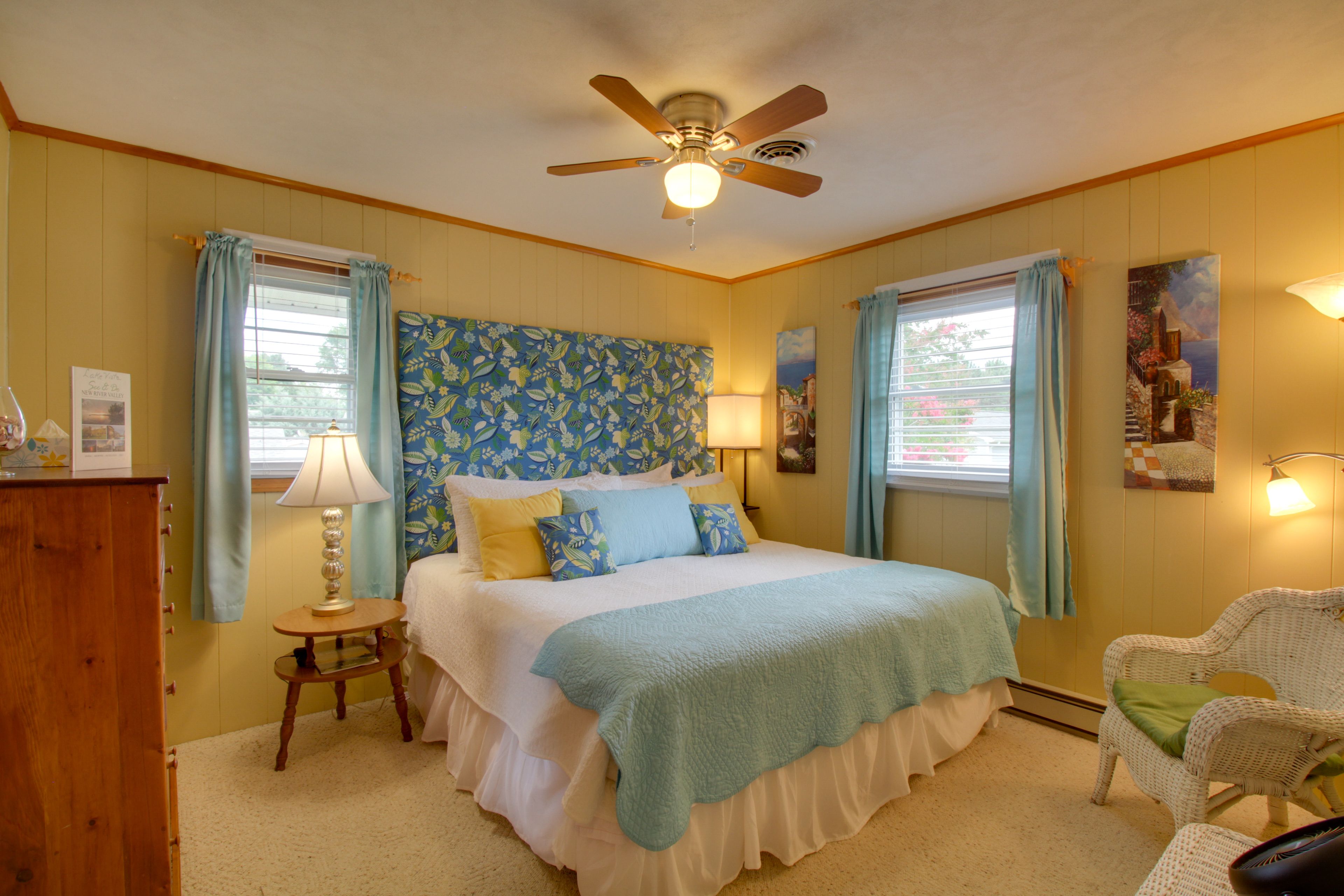 Bedroom 1 | Queen Bed | Linens Provided