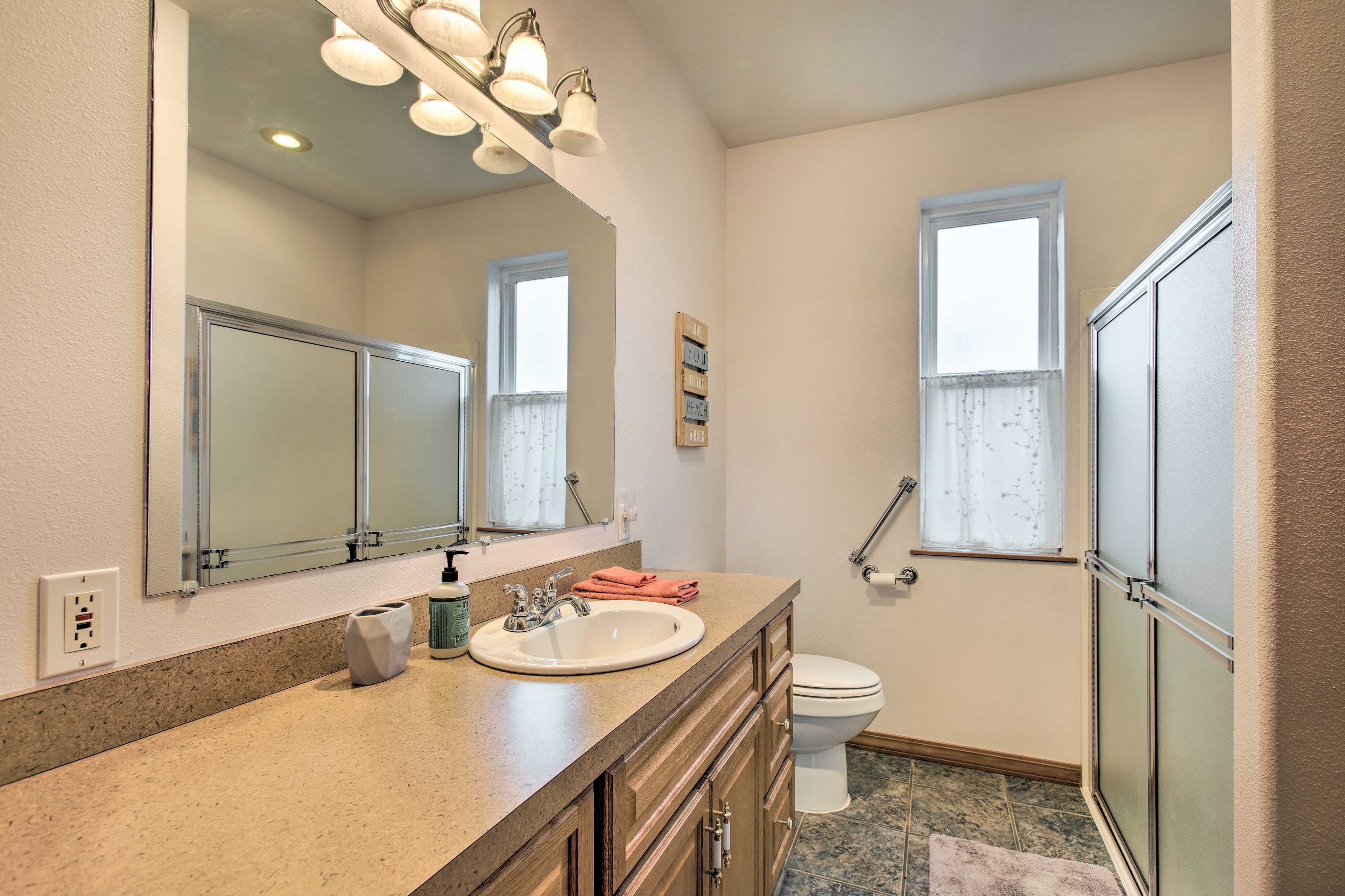 Full Bathroom | Walk-In Shower