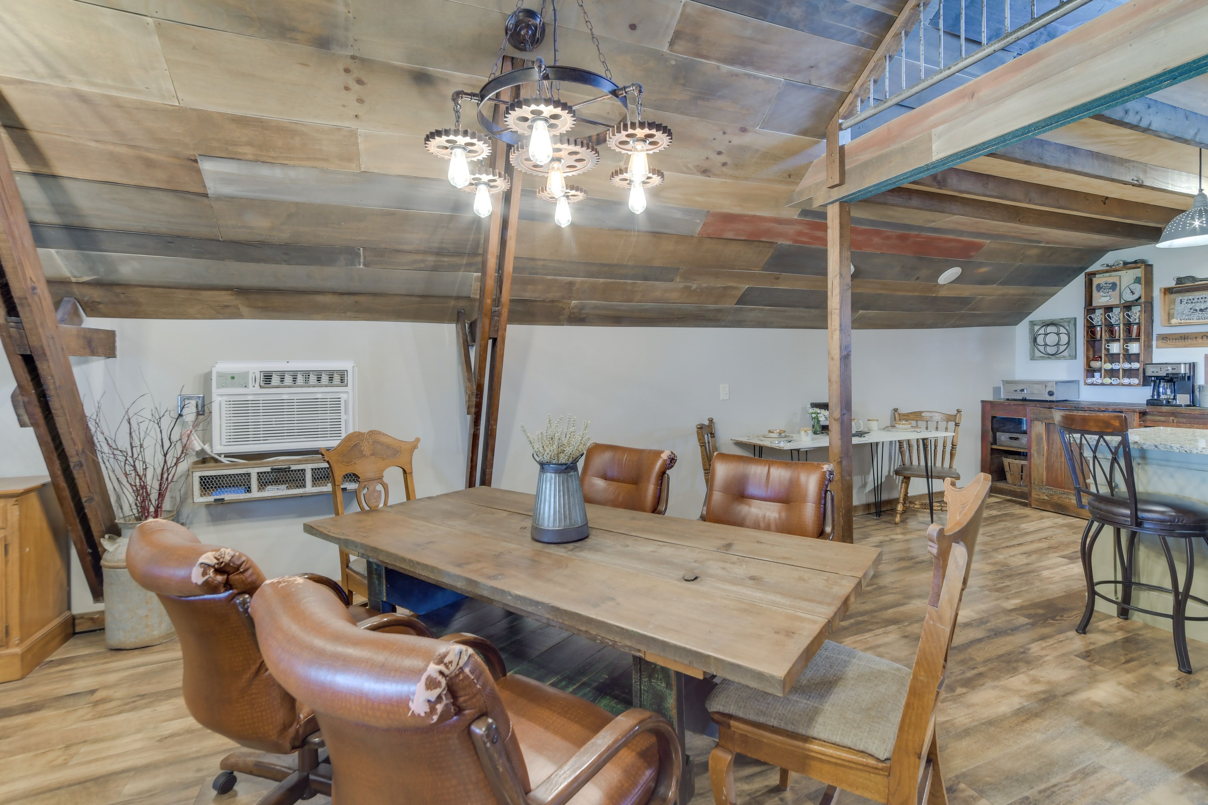 Dining Space | Dishware/Flatware | ZenWave Massage Chair