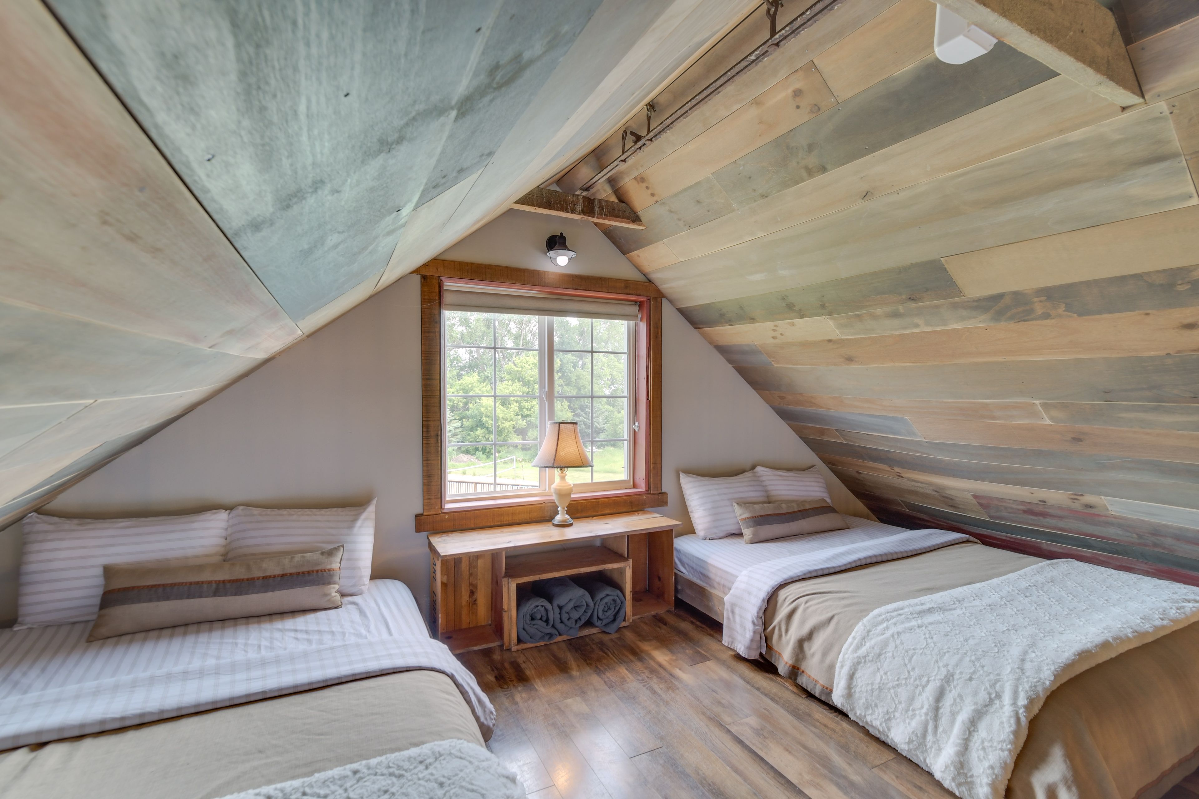 Loft | 2 Queen Beds
