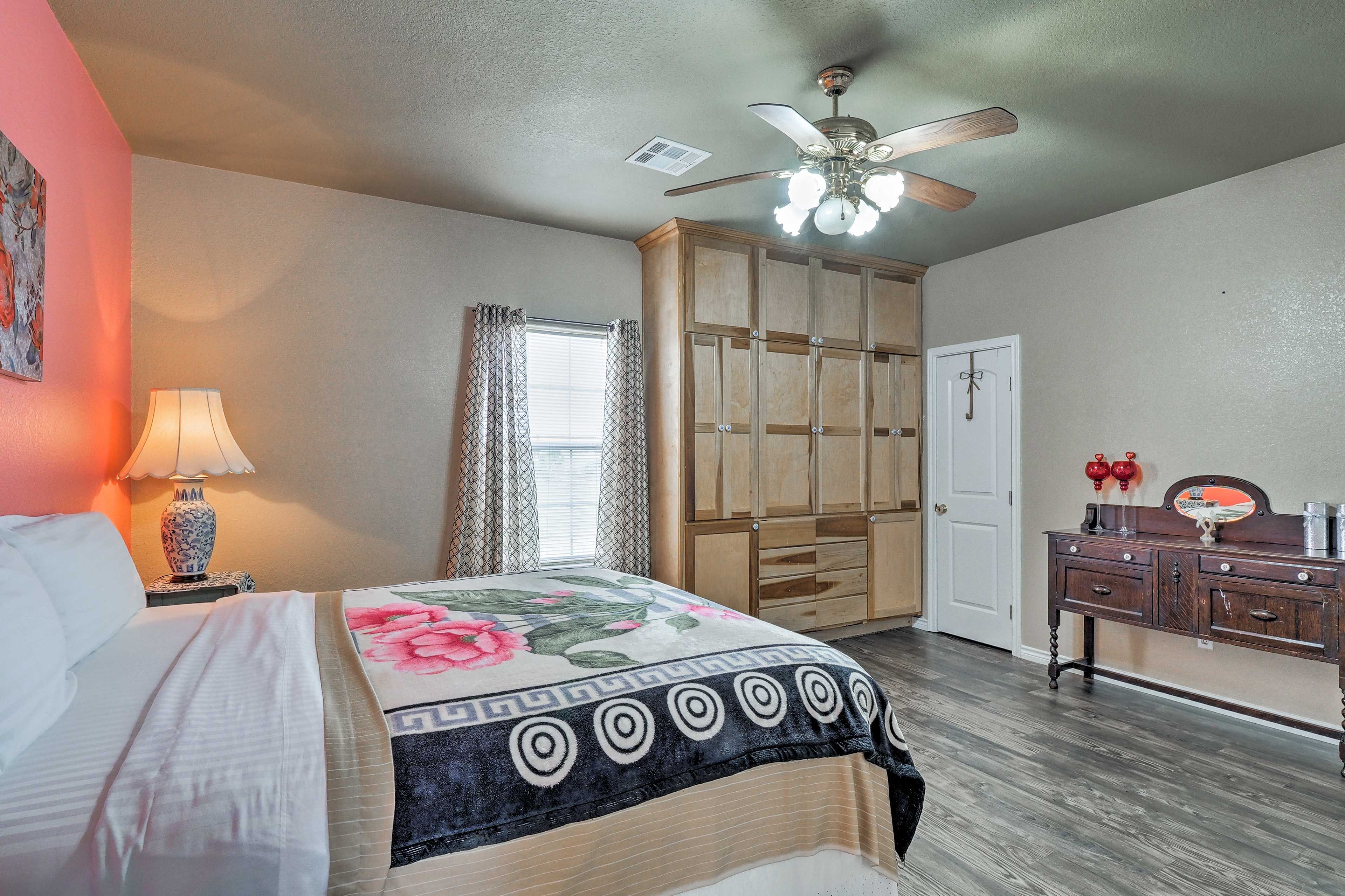 This room provides plenty of space to store your things.