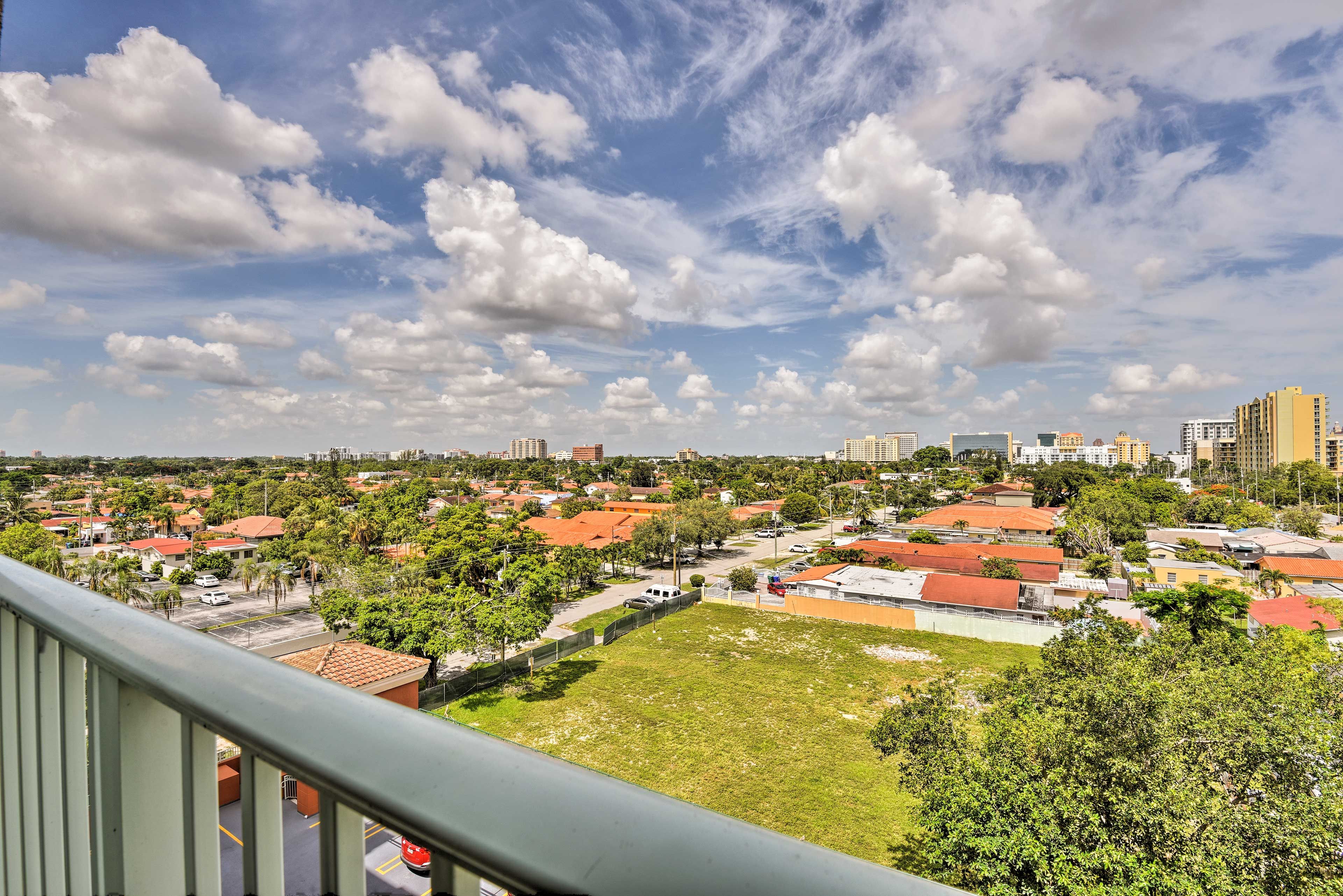 This 1-bedroom, 1-bath unit sleeps 4 and boasts scenic views of Coral Gables.