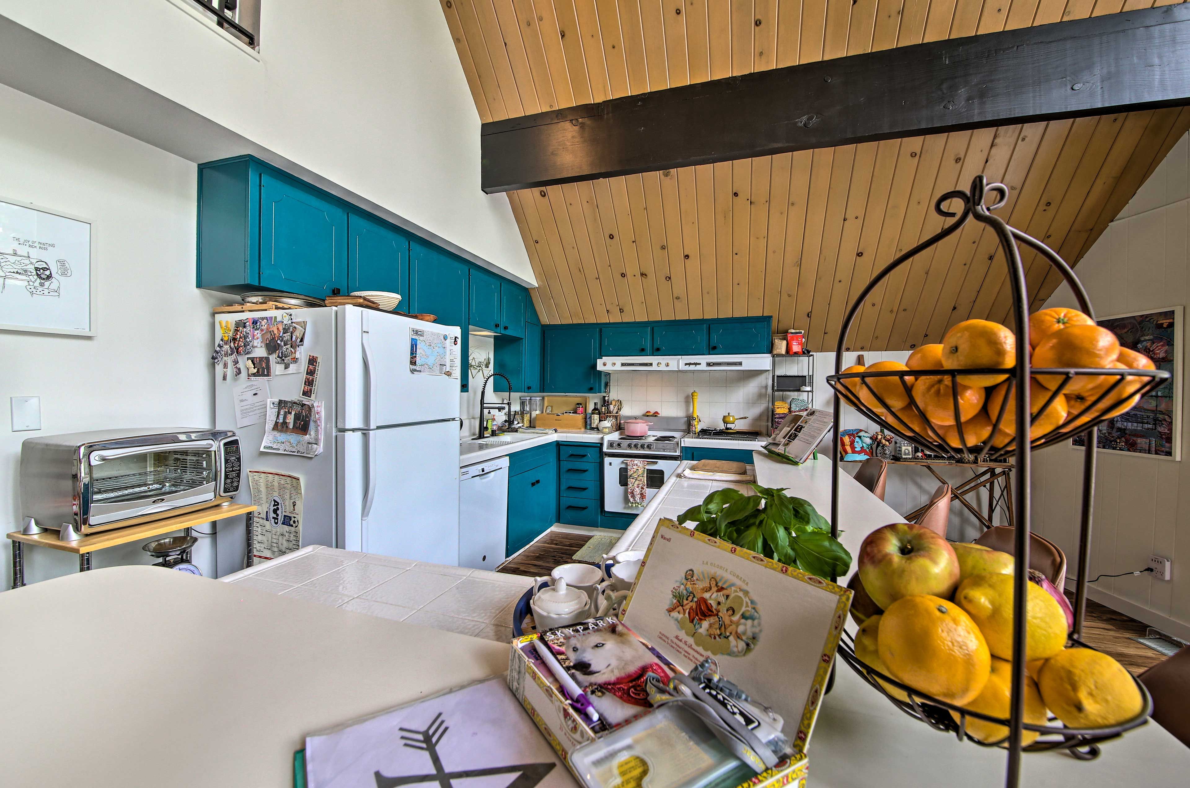 Kitchen | Cooking Basics | Dishware/Flatware