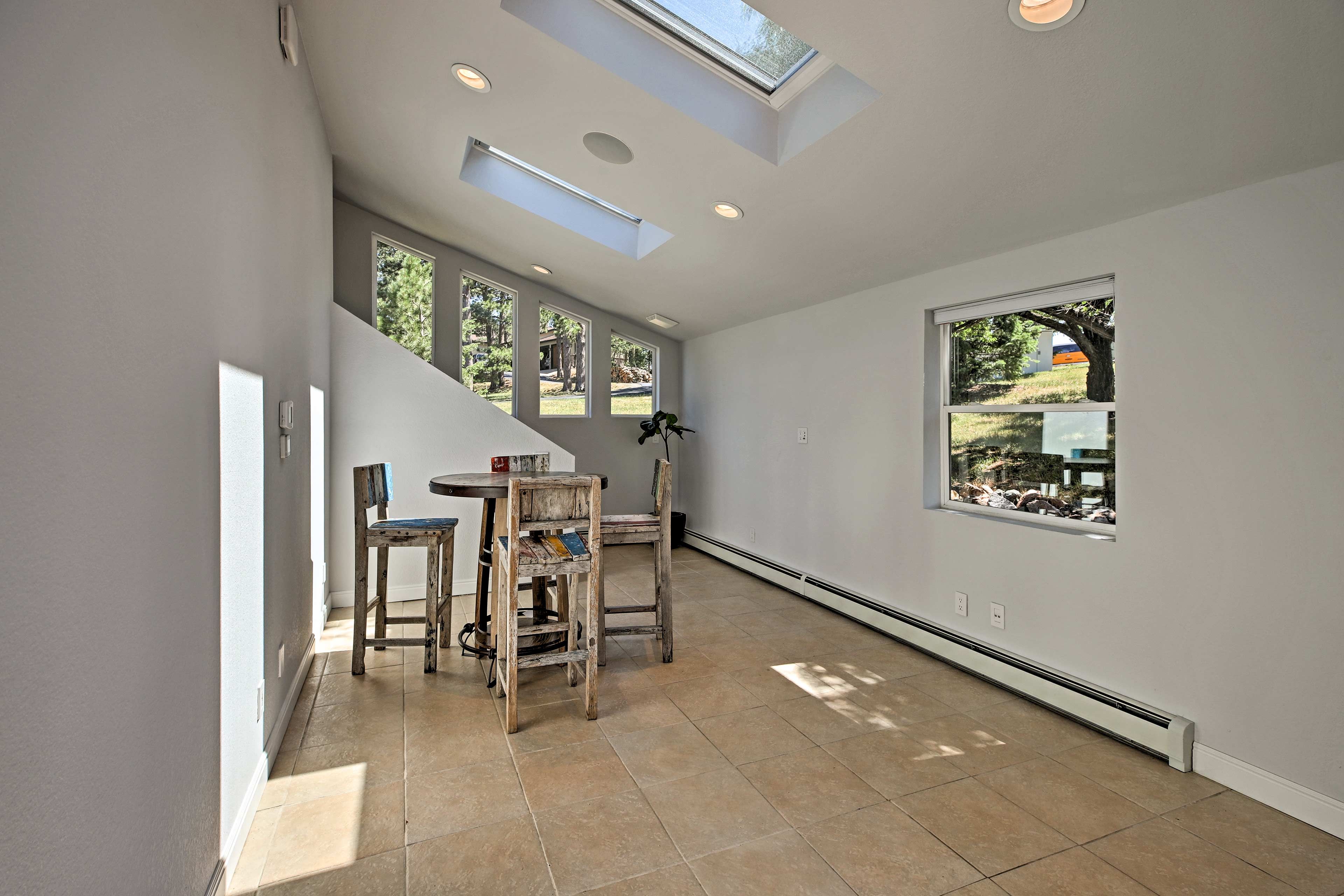 Sunroom | Queen Sleeper Sofa