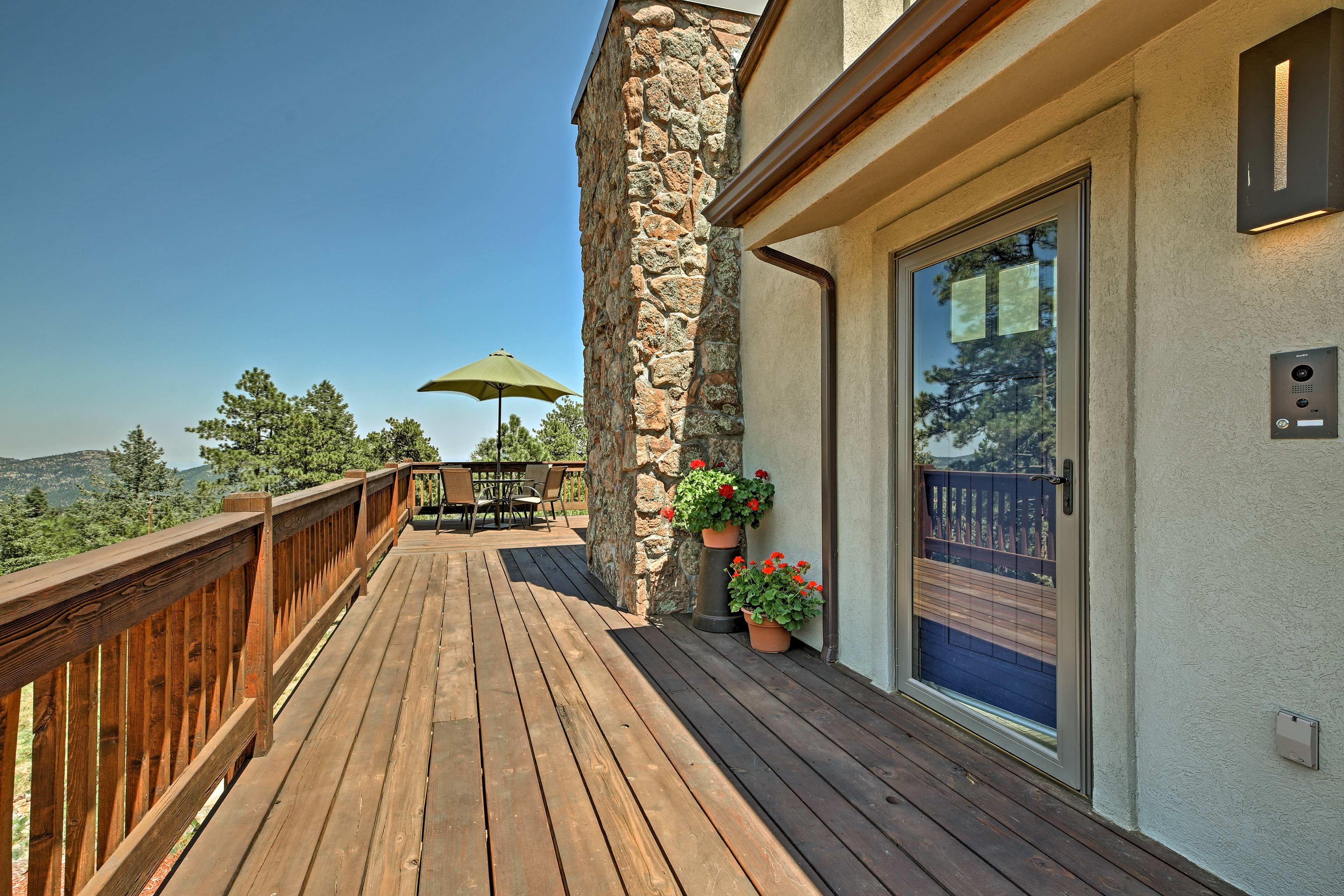 Private Deck