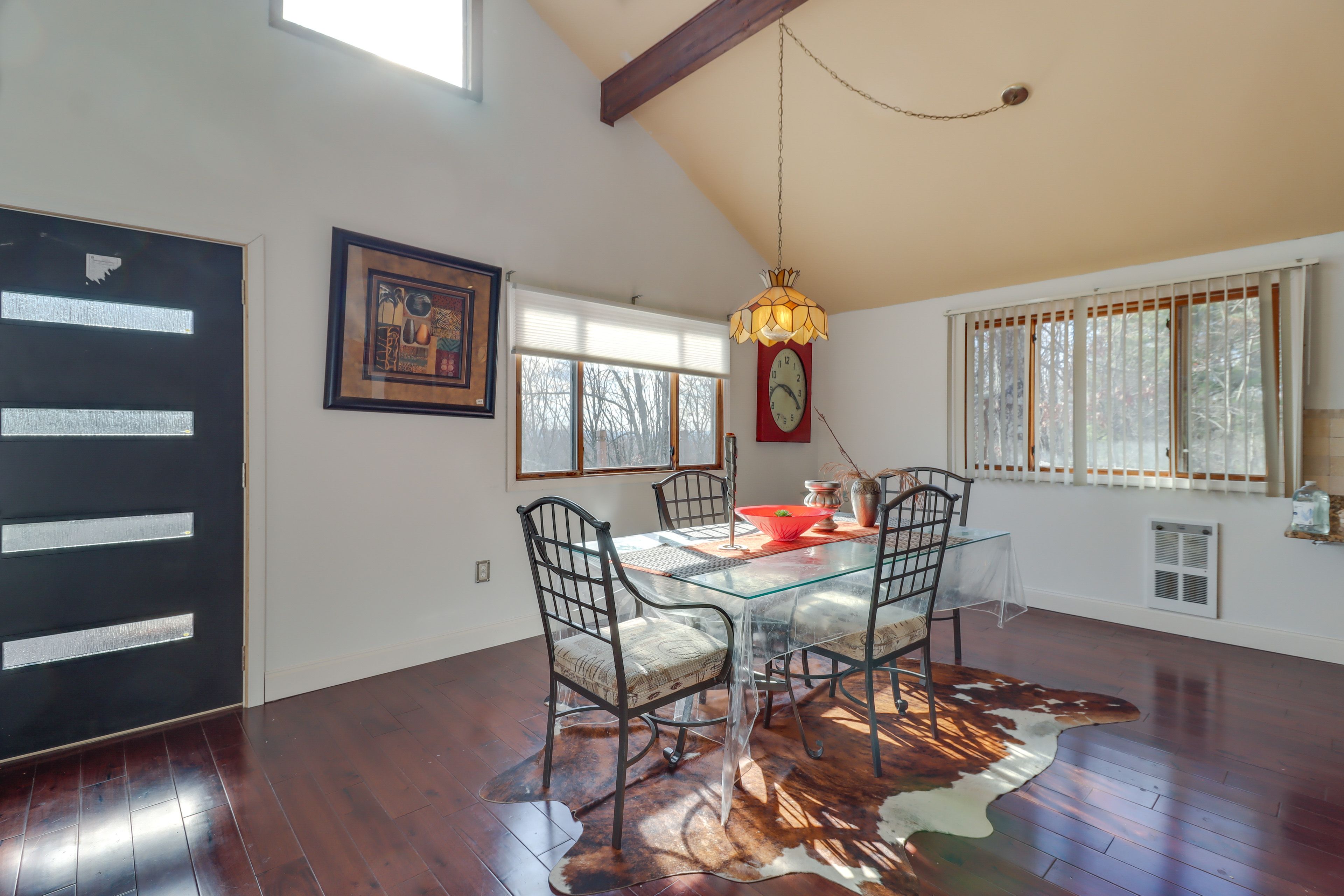 Dining Table | Dishware & Flatware Provided