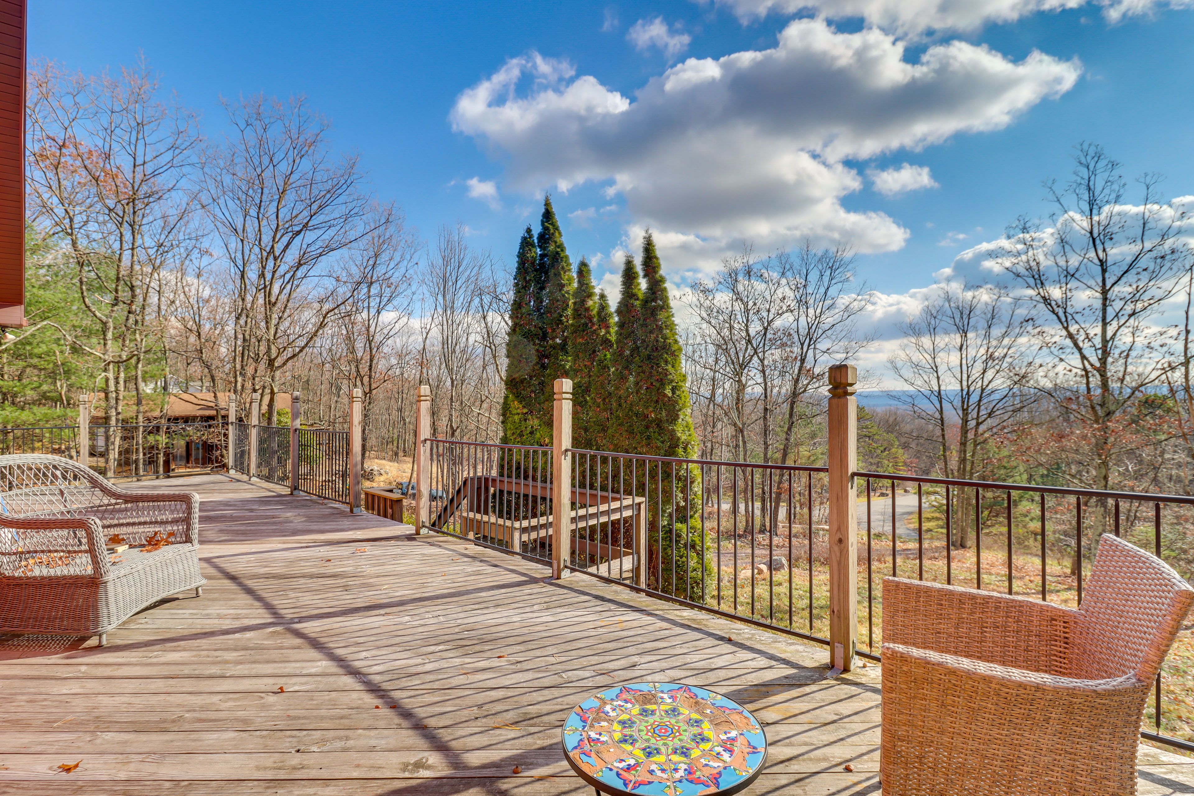 Spacious Deck | Seating