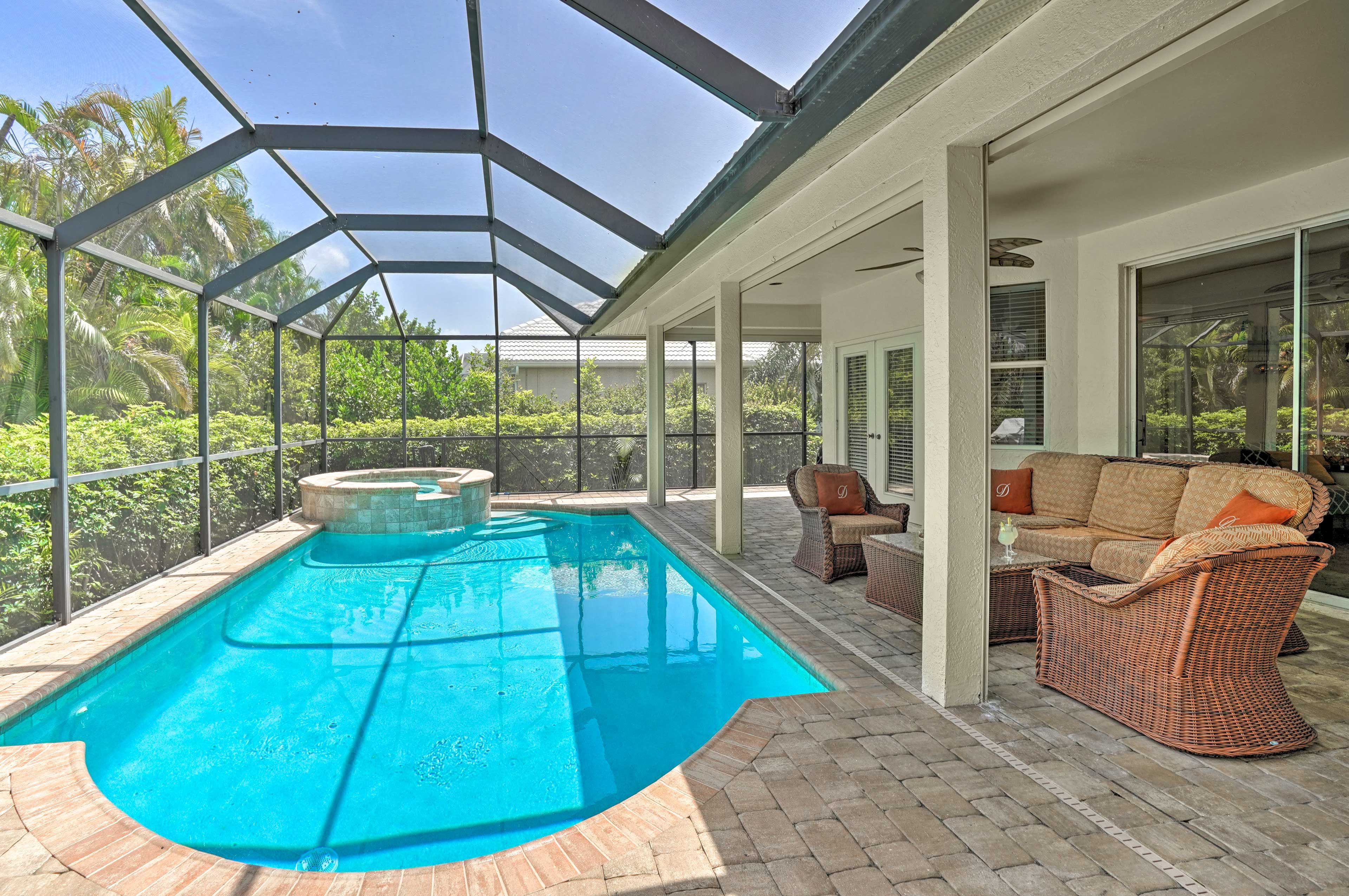 Screened-In Lanai | Private Pool & Hot Tub