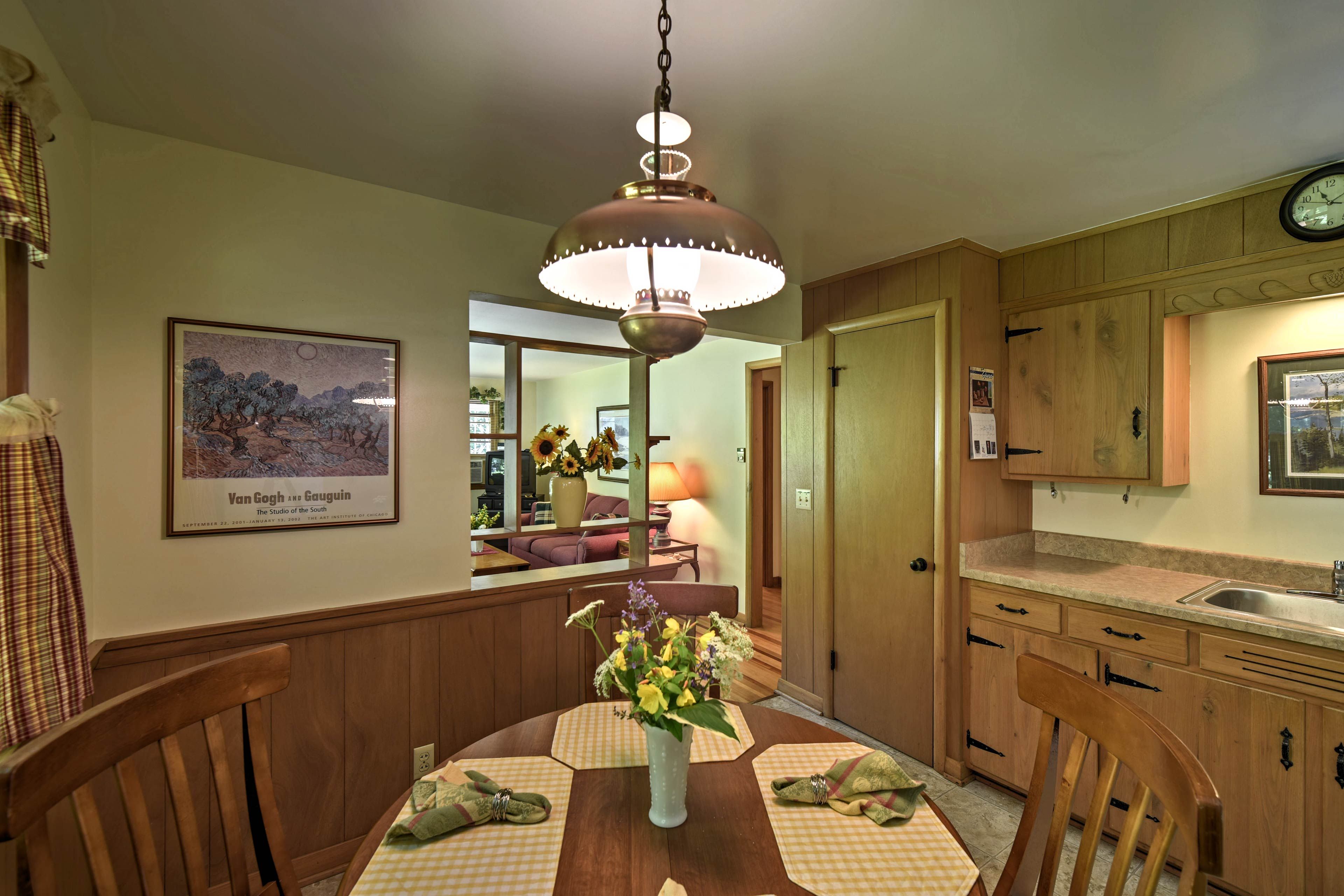 Dining Table | Dishware & Flatware Provided