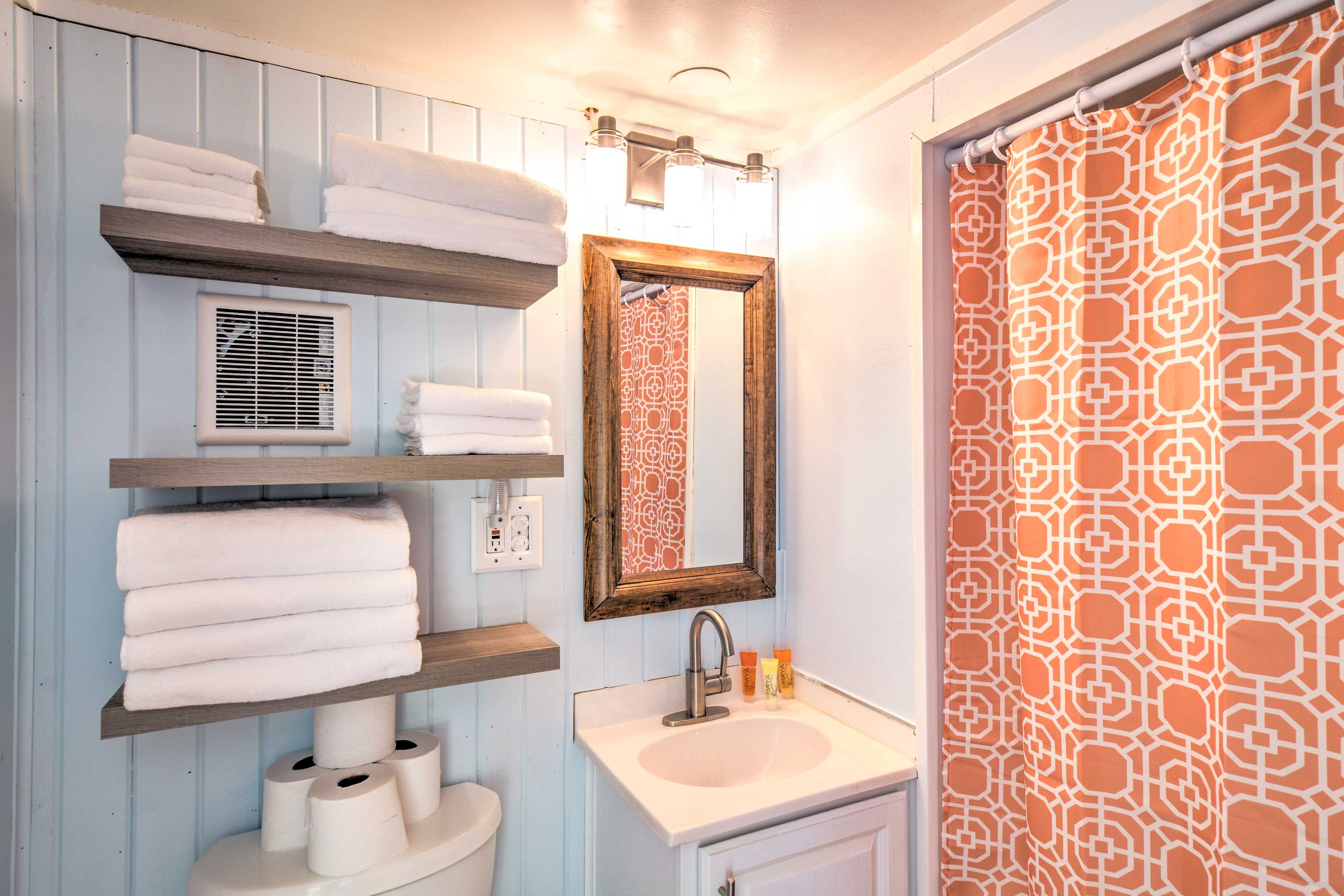 Bathroom | Towels Provided