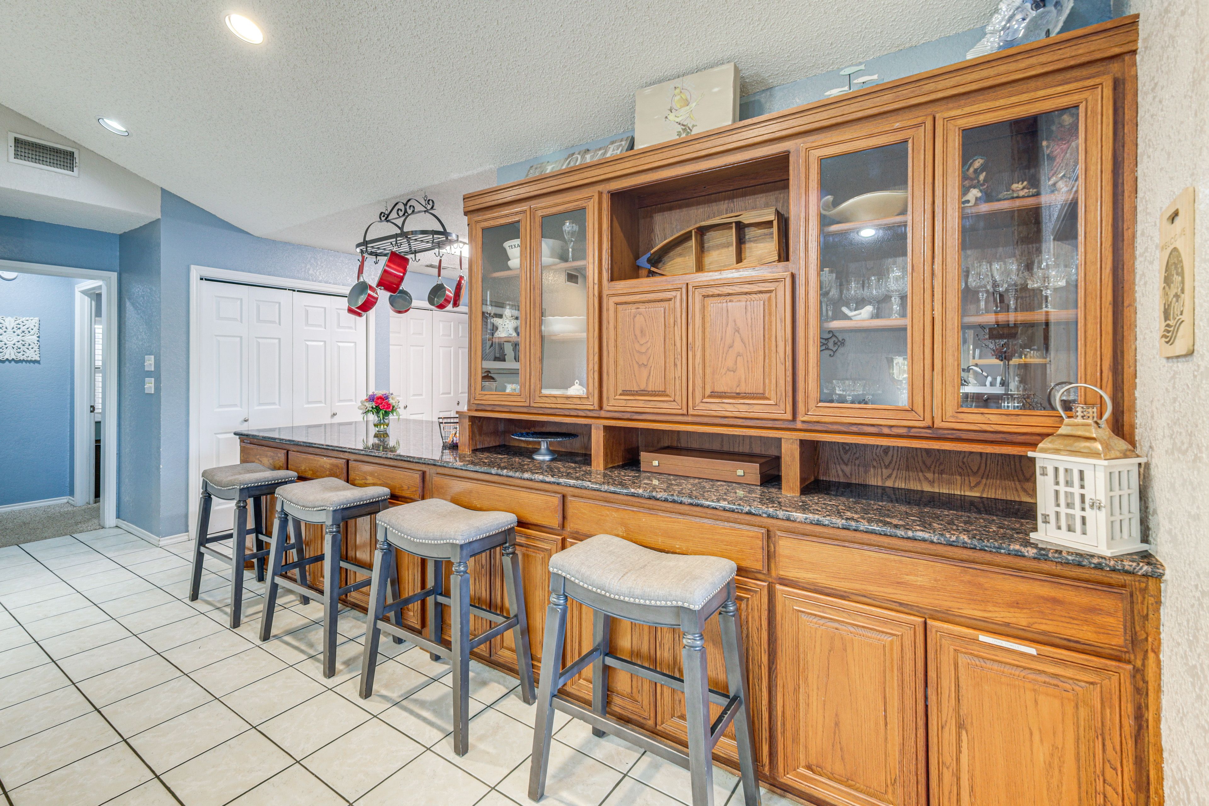 Fully Equipped Kitchen | Stainless Steel Appliances | Main Level