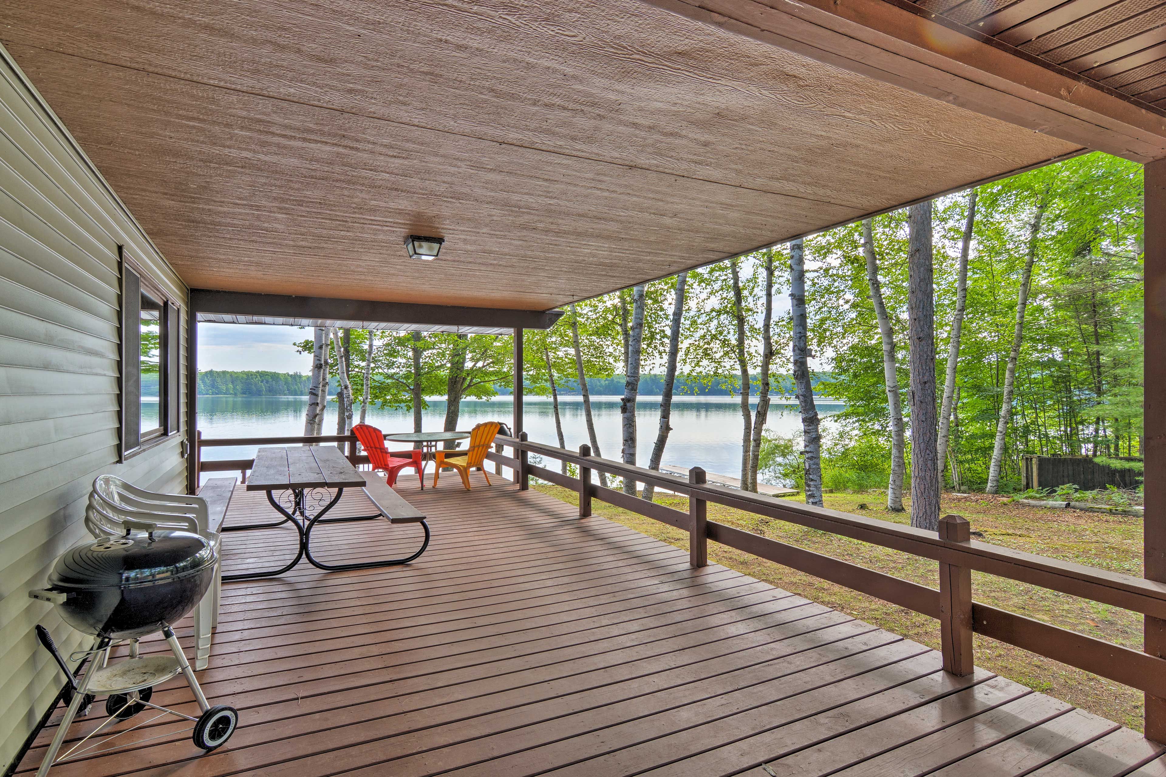 Covered Deck | Charcoal Grill