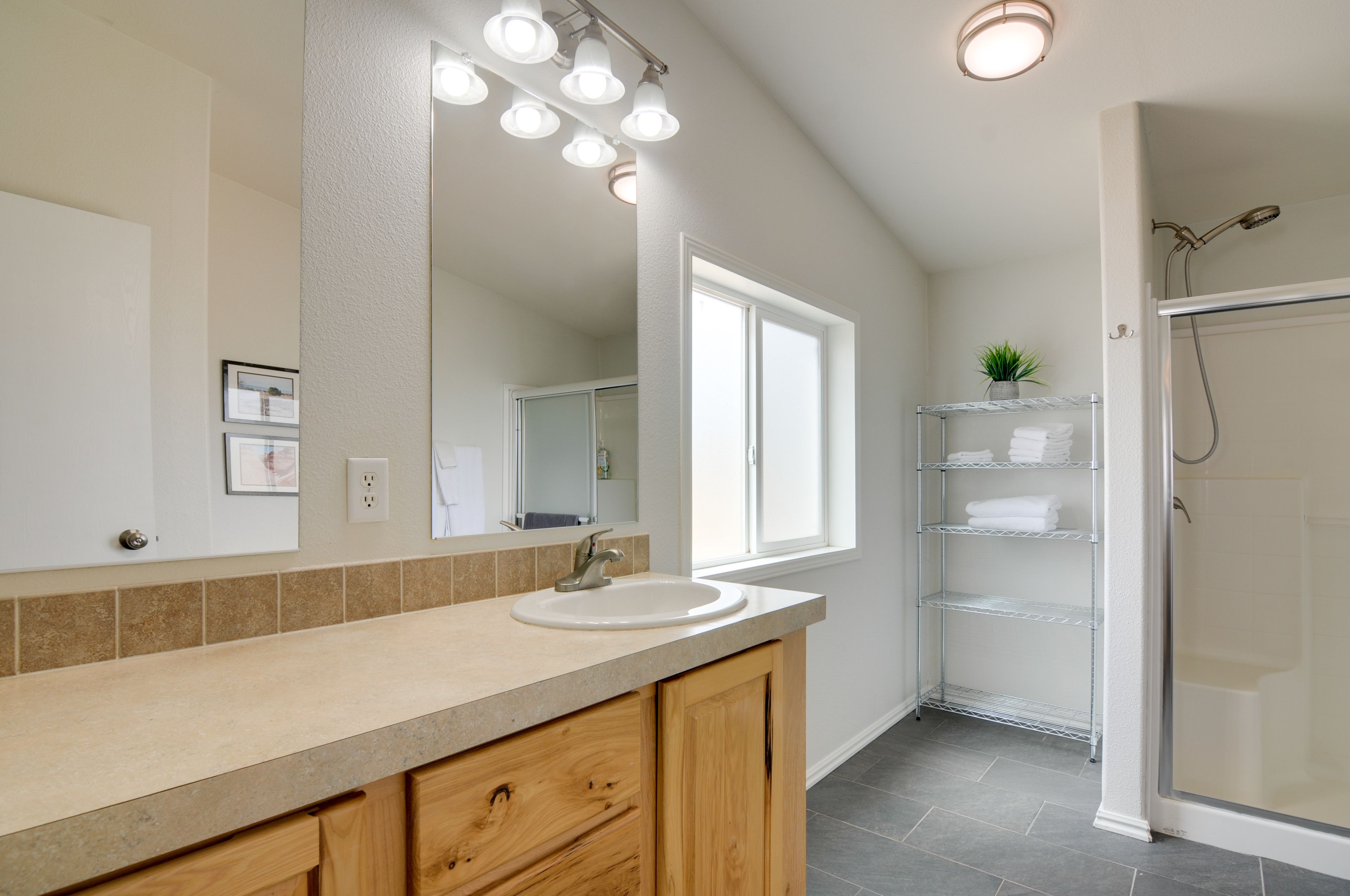 En-Suite Bathroom | Towels Provided