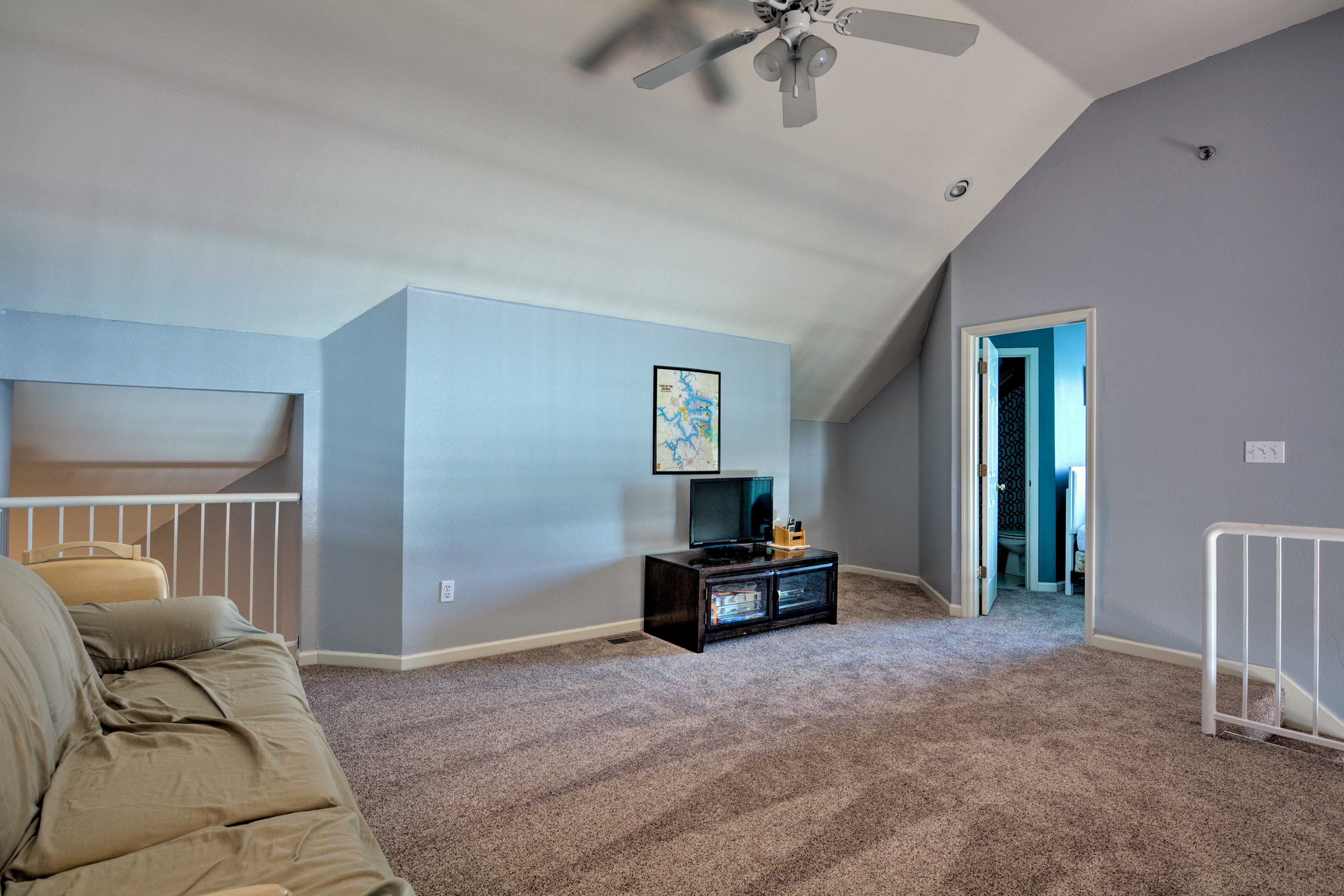 Loft | TV w/ Cable | DVD Player