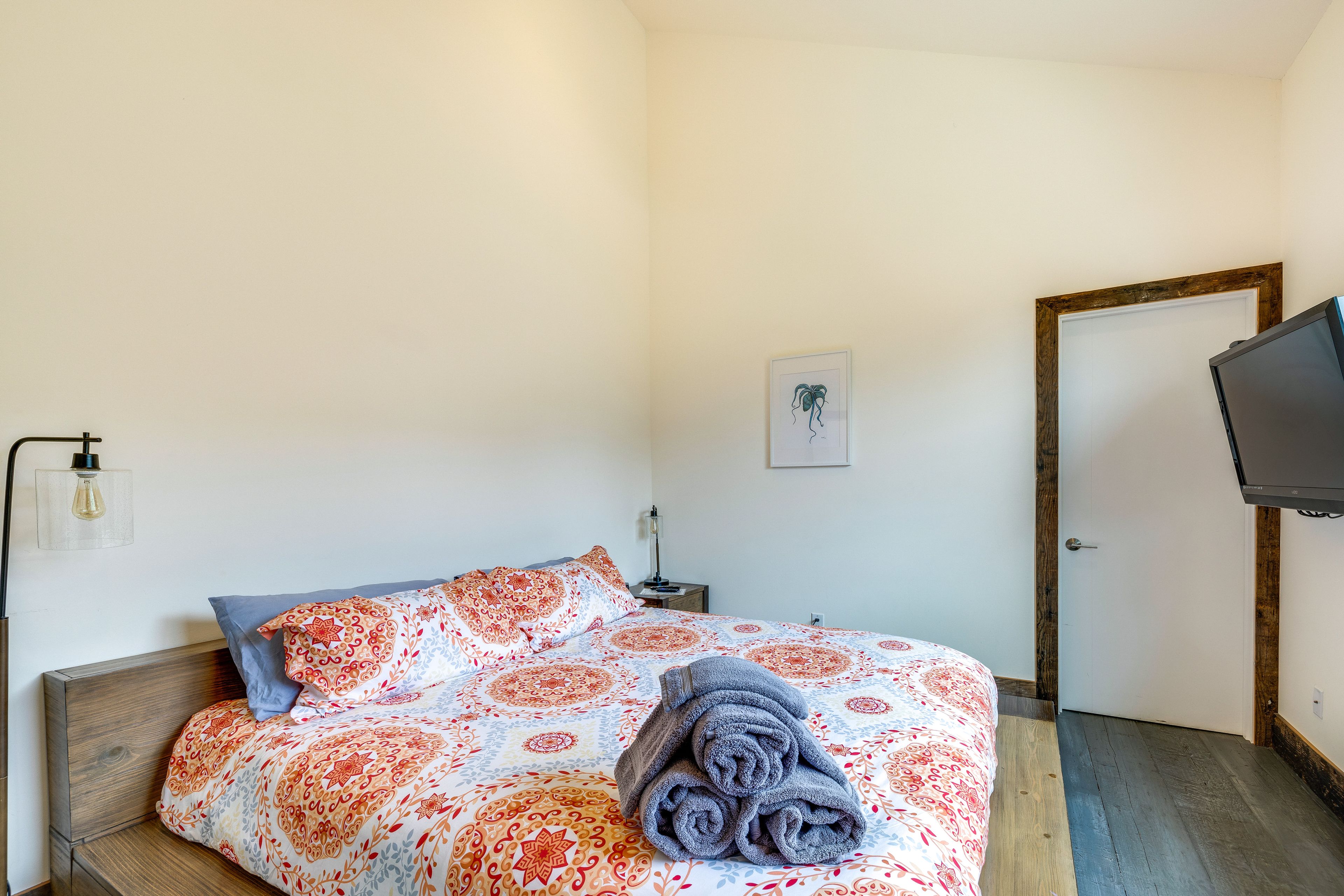 Bedroom 2 | King Bed