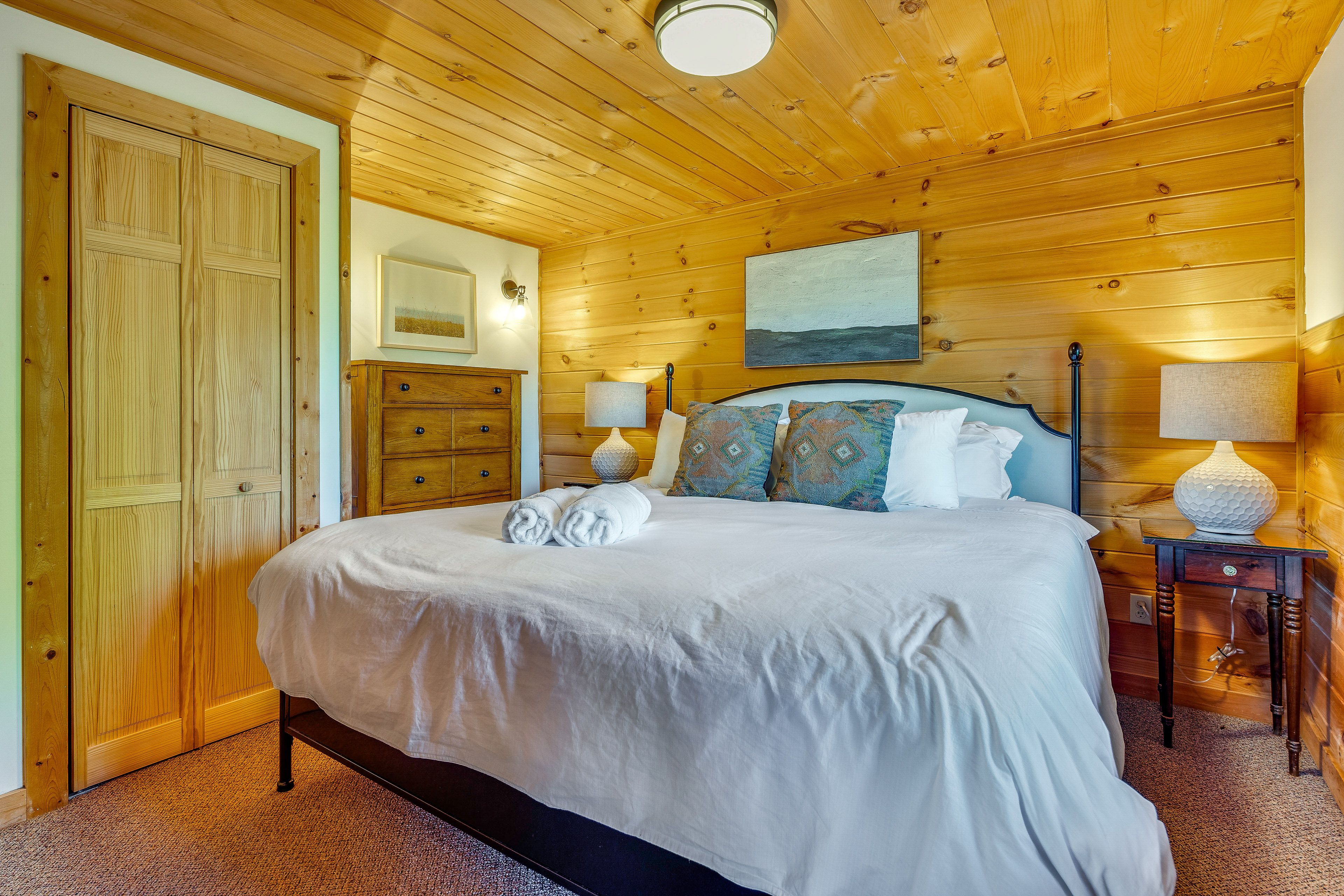 Bedroom 2 | King Bed