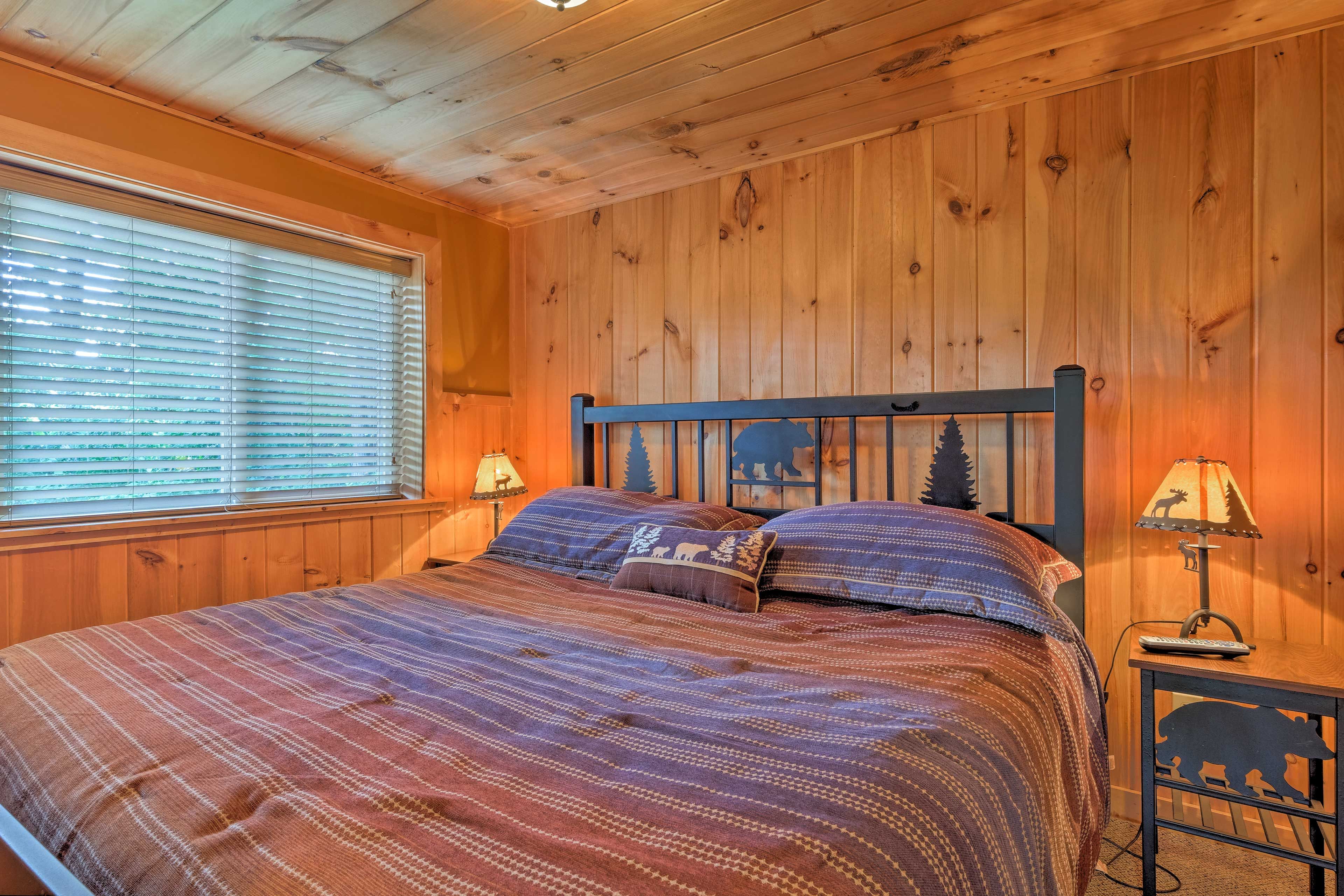 The decor in this bedroom is inspired by the native bear population.