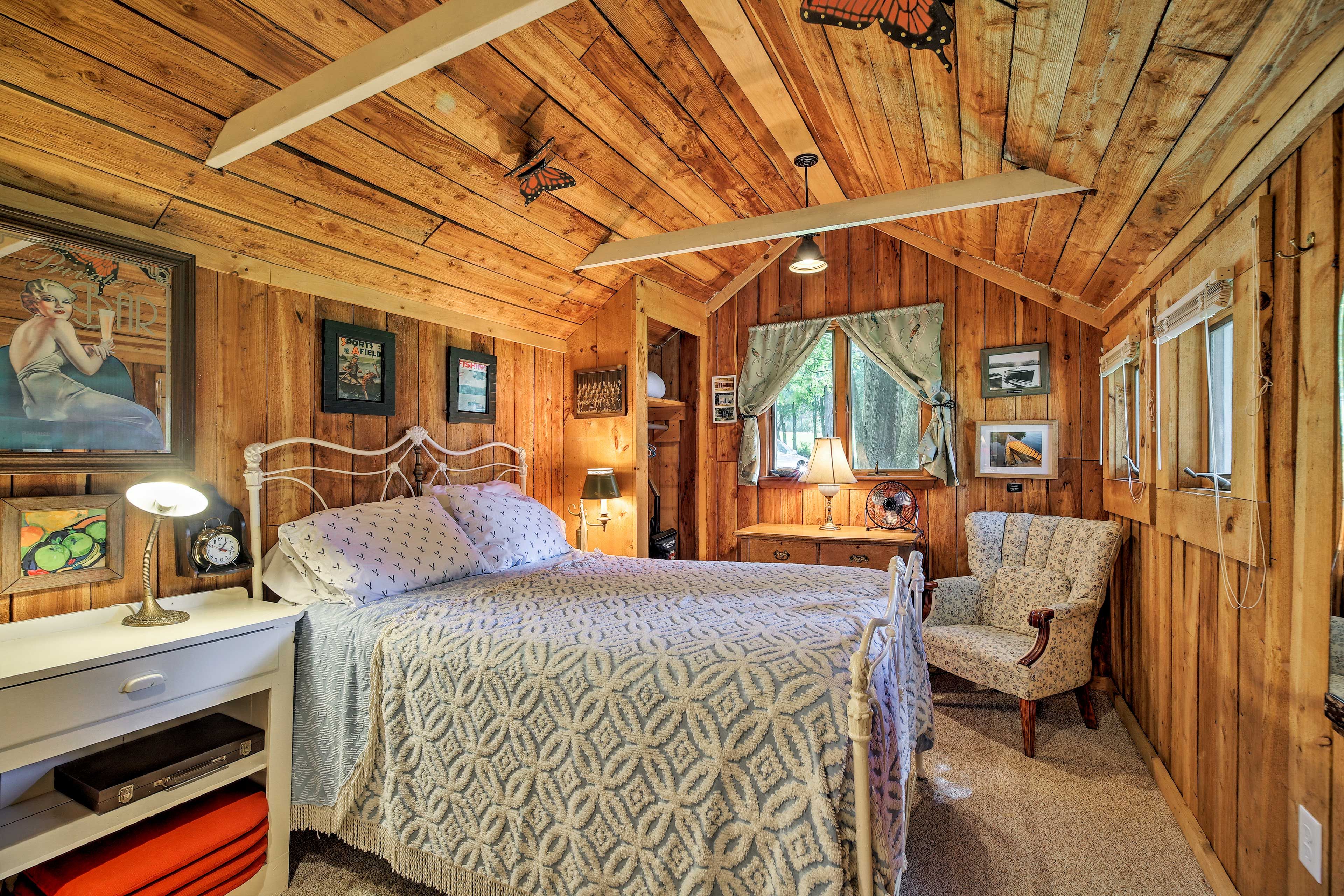 The studio is perfect for 1-2 guests.