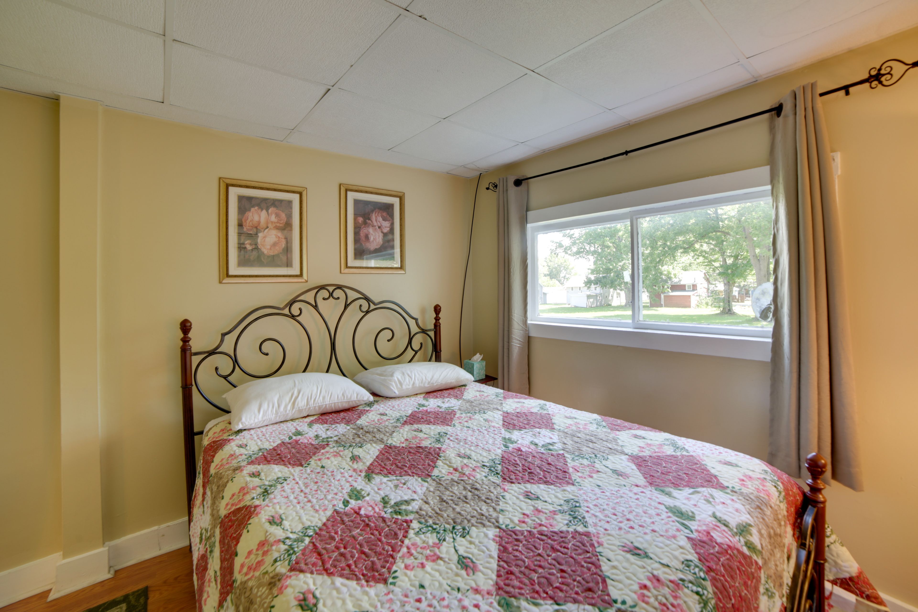 Bedroom 2 | Queen Bed | Cable TV