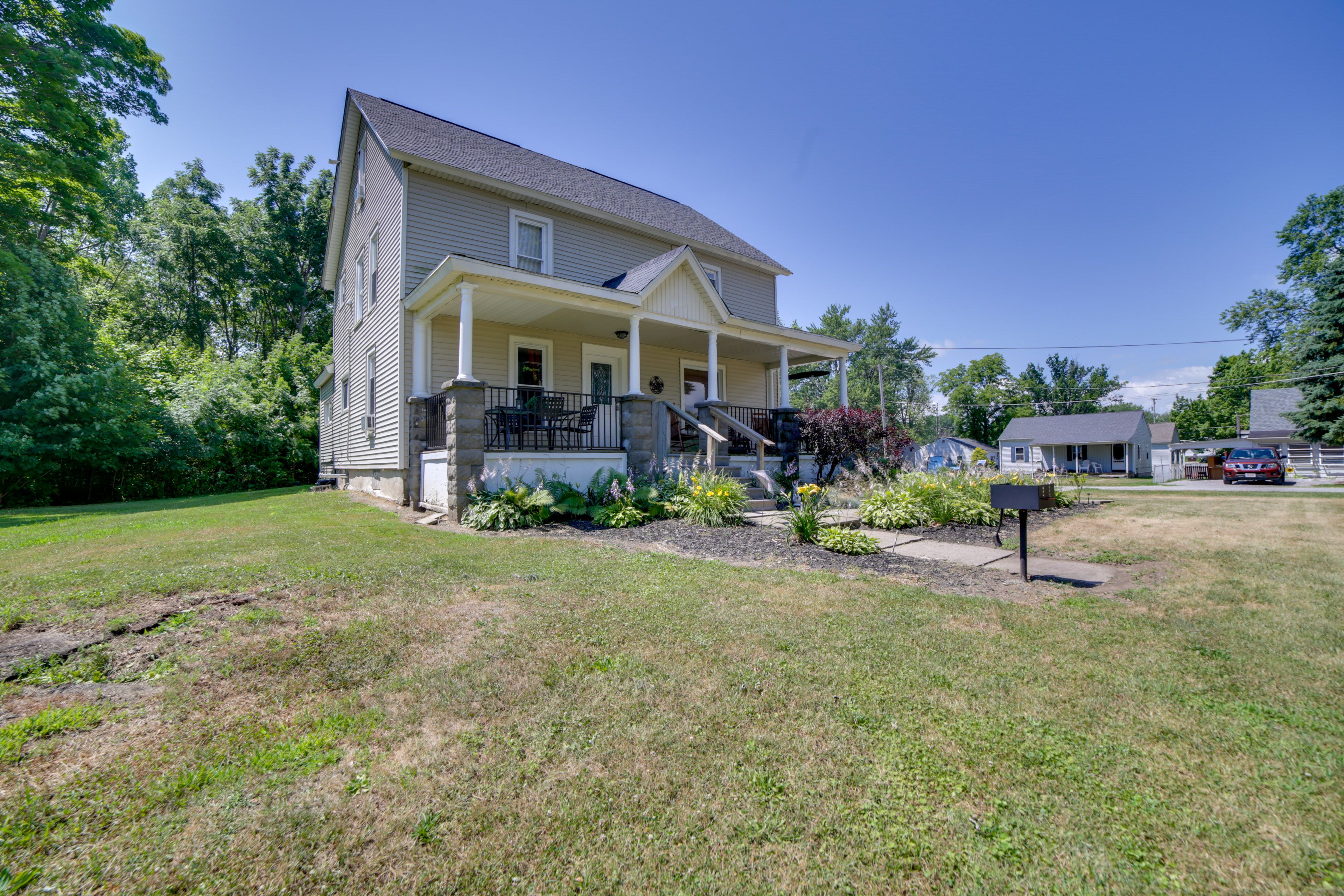 Shared Yard | Charcoal Grill (Charcoal Not Provided)