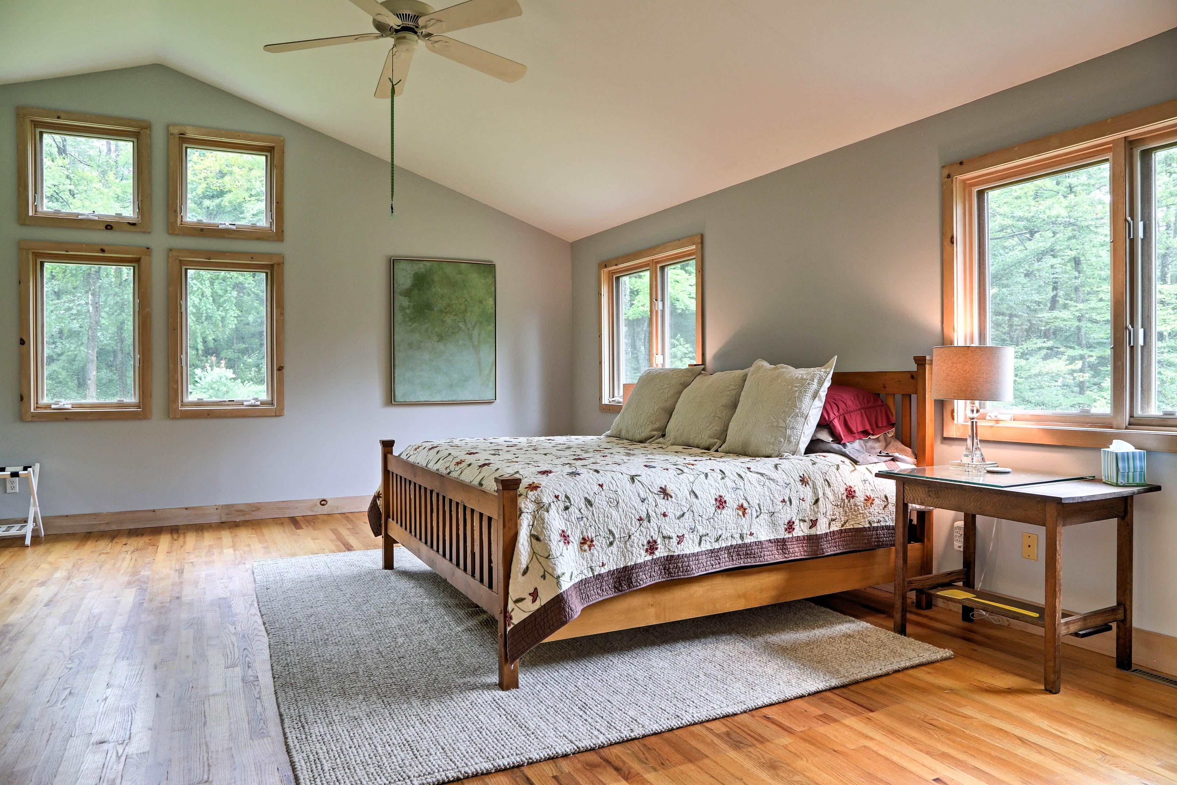 Bedroom 1 | King Bed