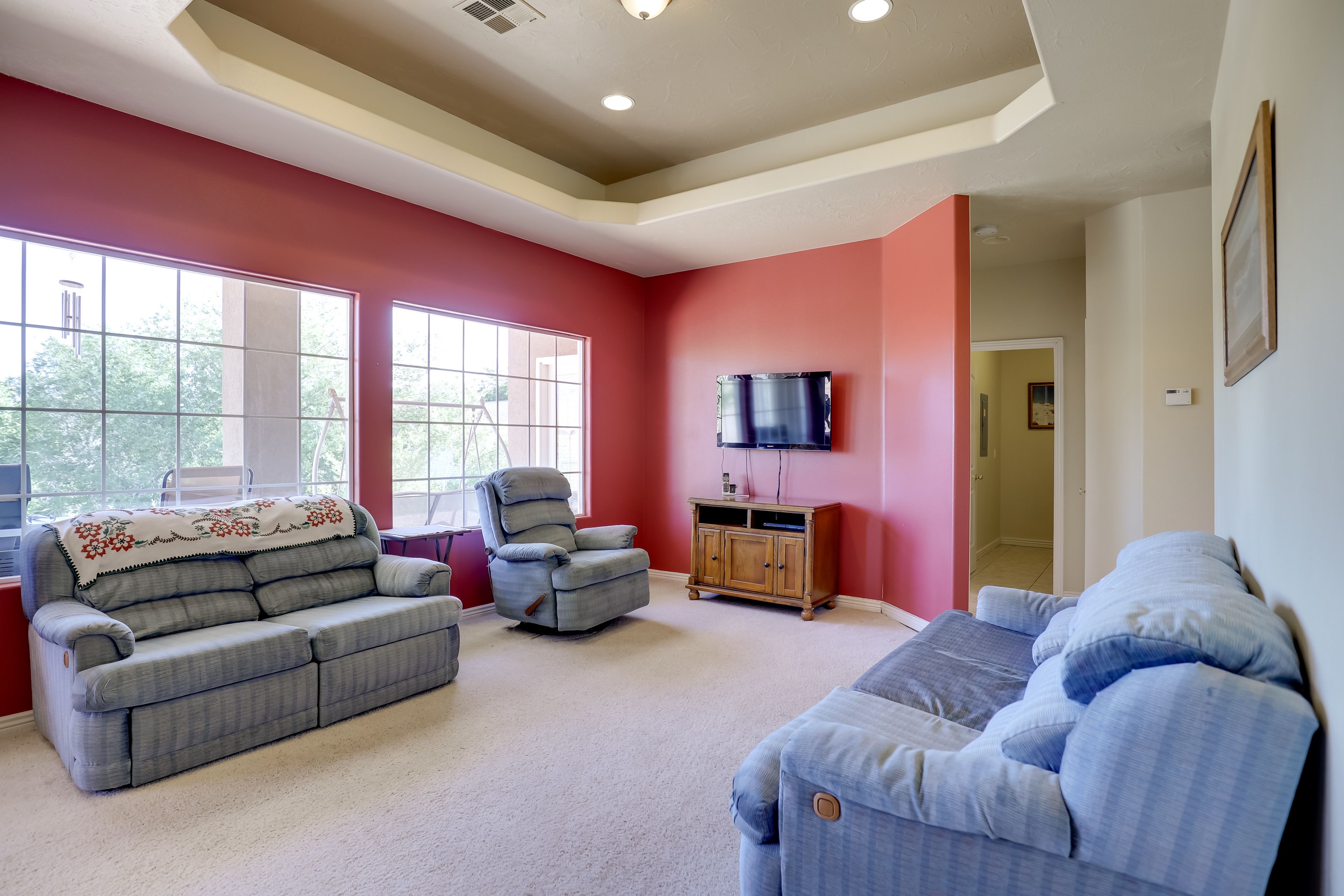 Living Room | Free WiFi | Smart TV