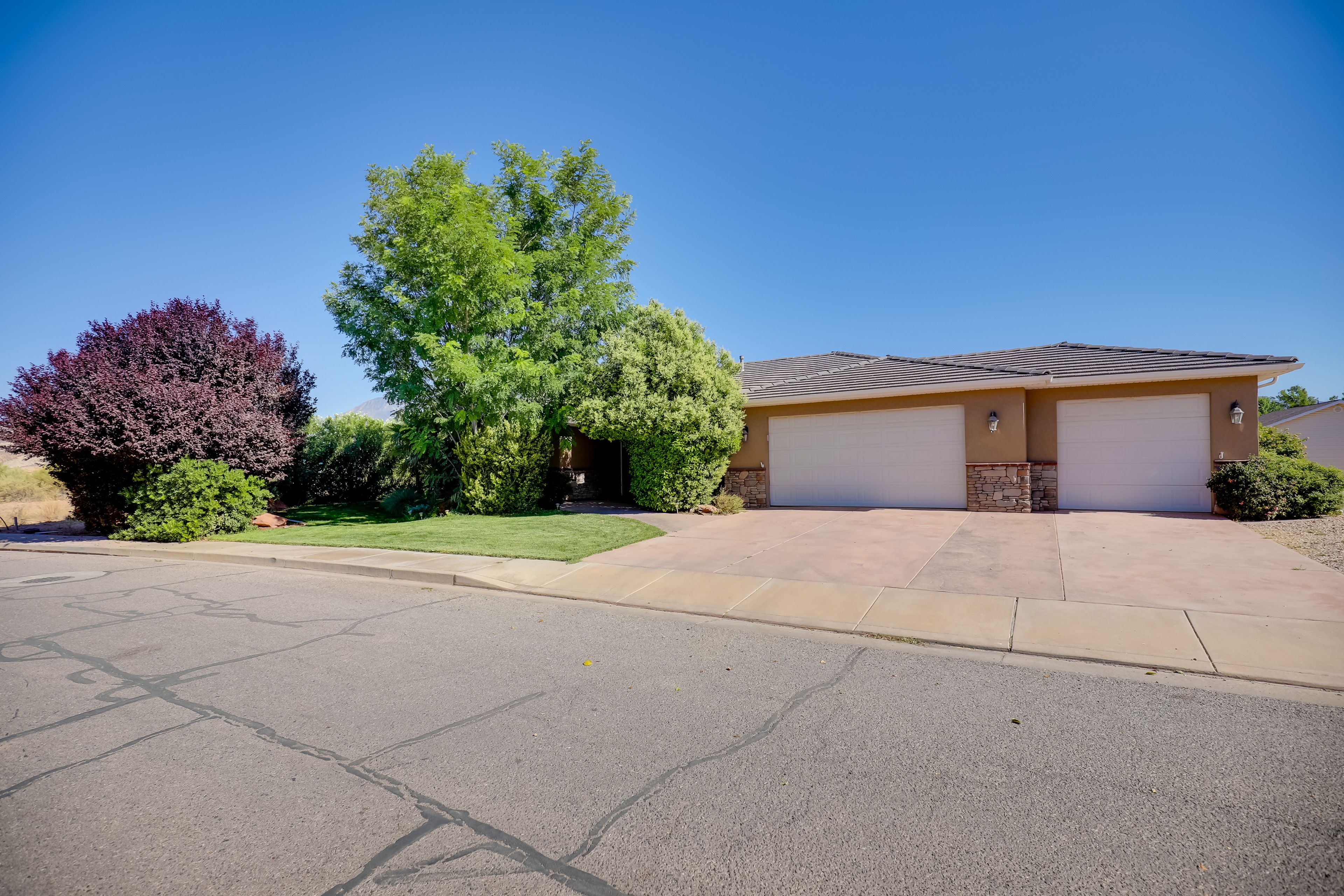 Exterior | Driveway Parking (2 Vehicles)
