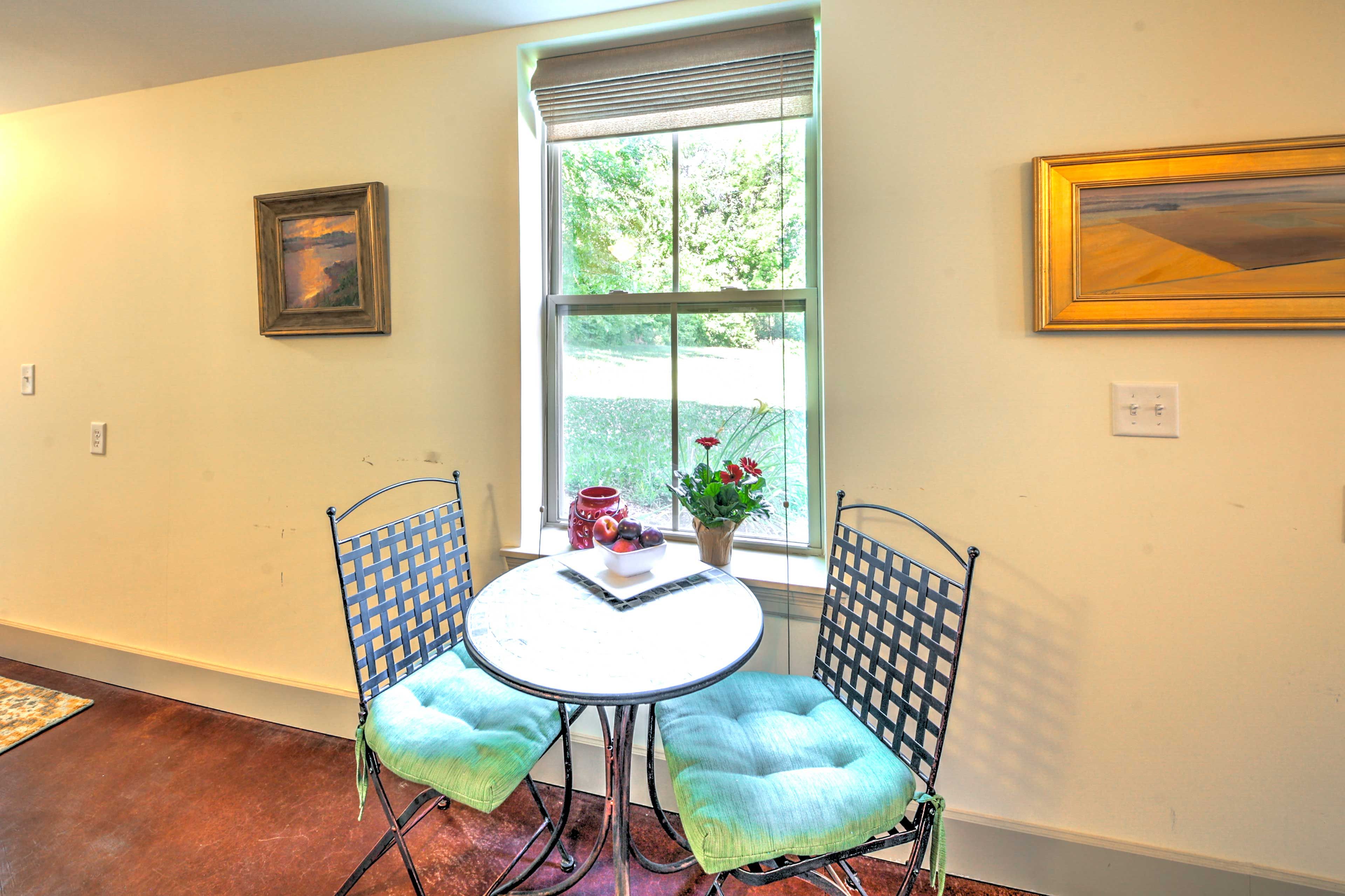 Dining Table | Dishware & Flatware Provided