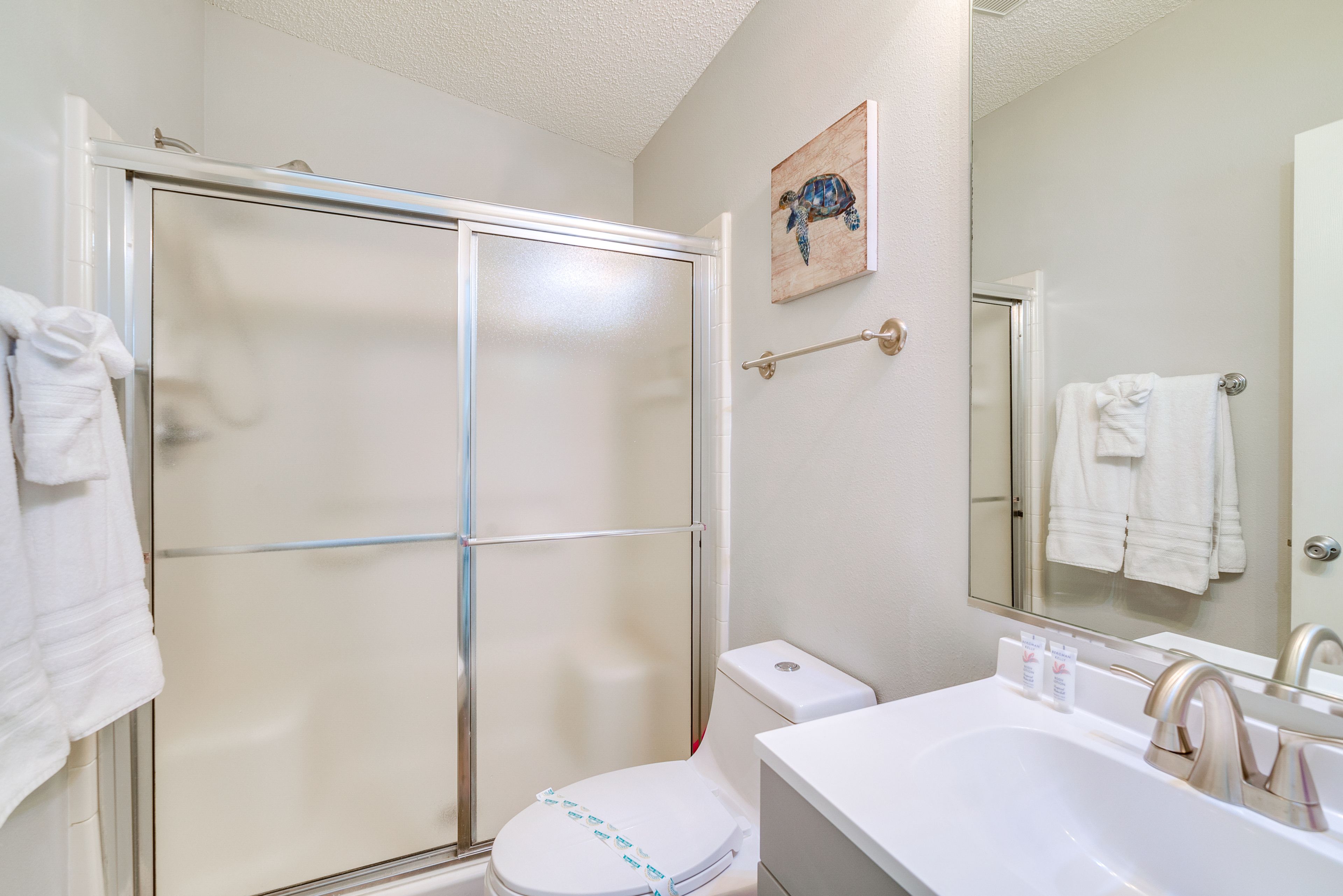 En-Suite Bathroom | Towels Provided