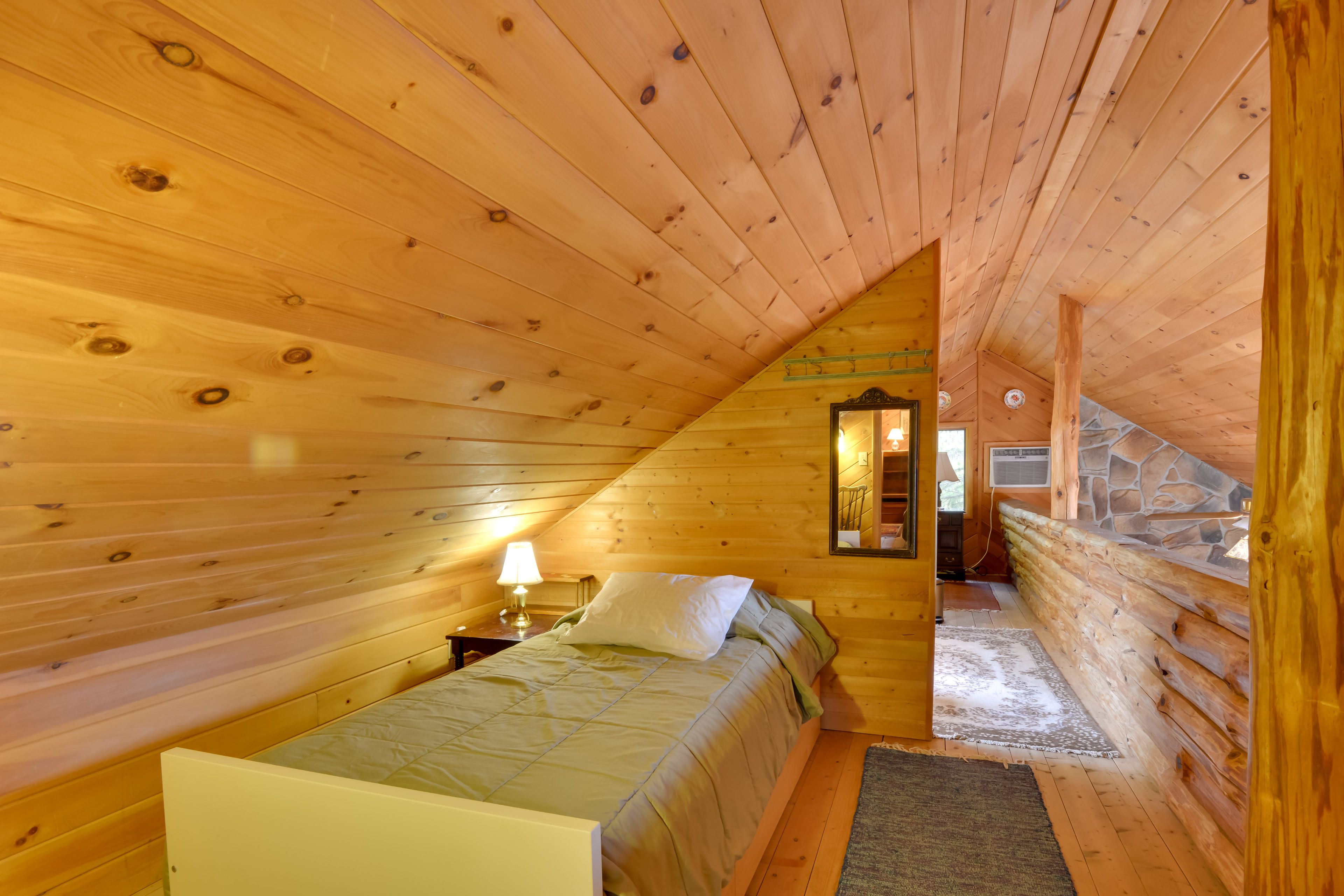 Loft | Queen Bed | Twin Bed w/ Twin Trundle | 2nd Floor