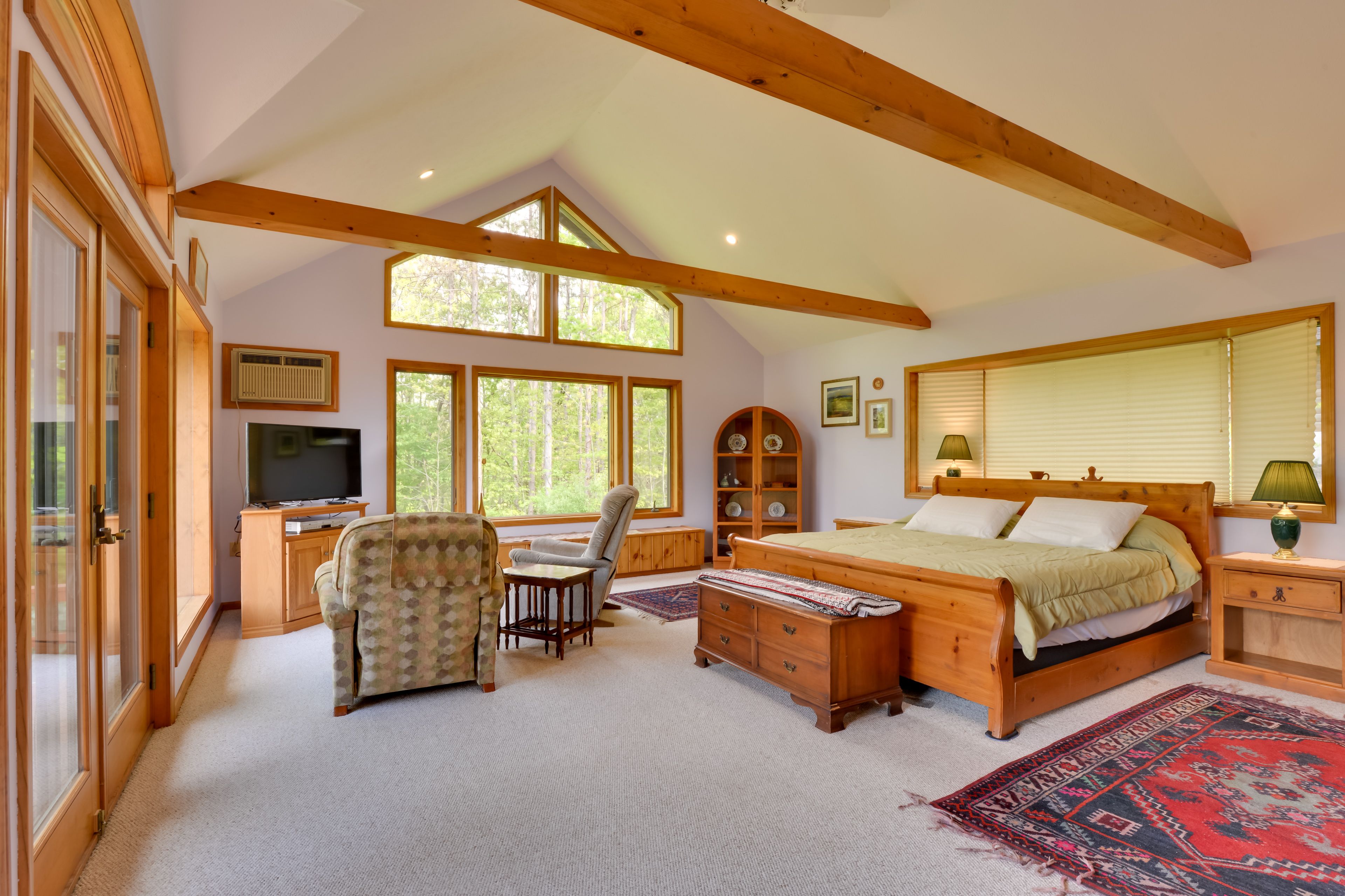 Bedroom 1 | King Bed | 1st Floor | En-Suite Bathroom