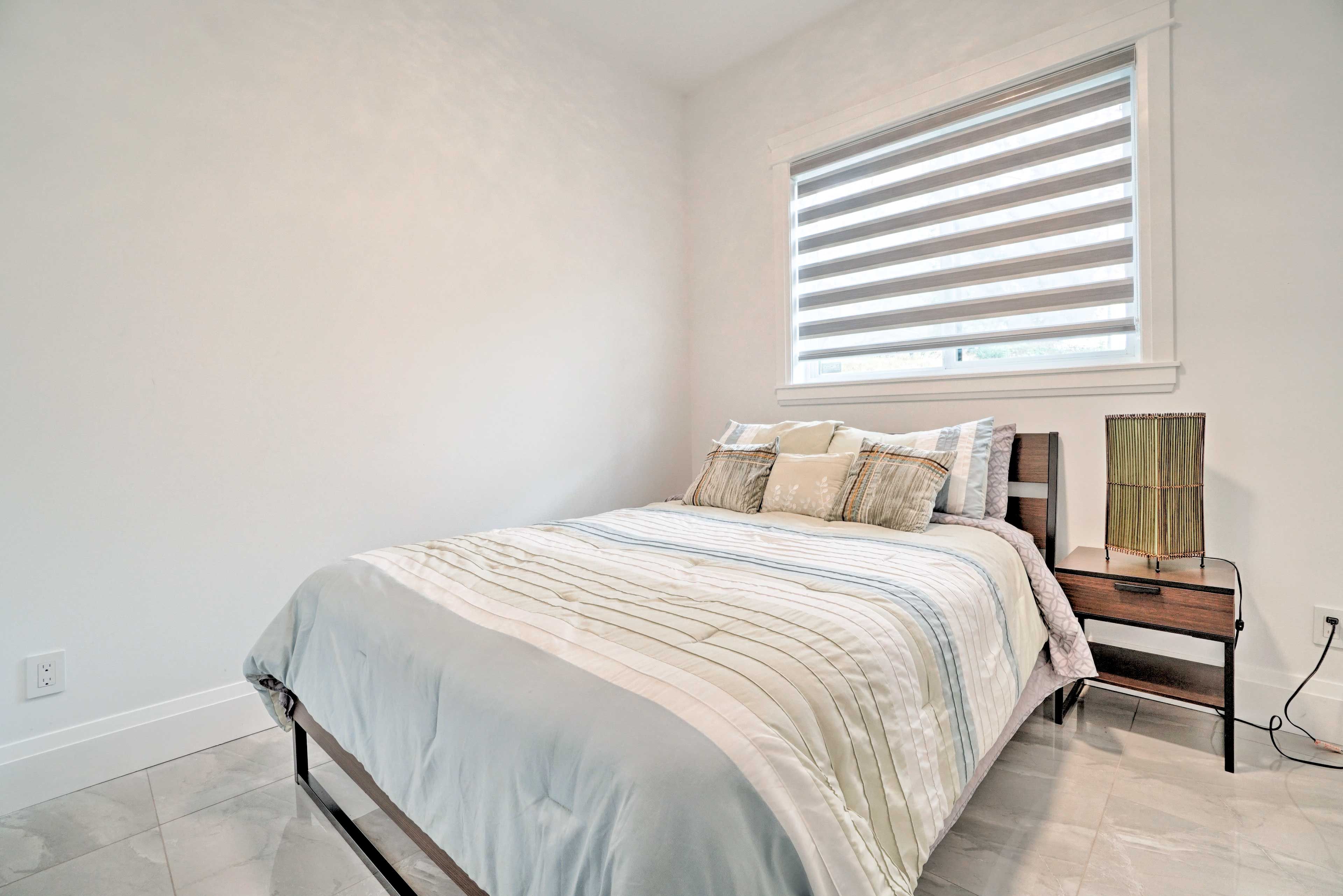Bedroom 4 | Queen Bed