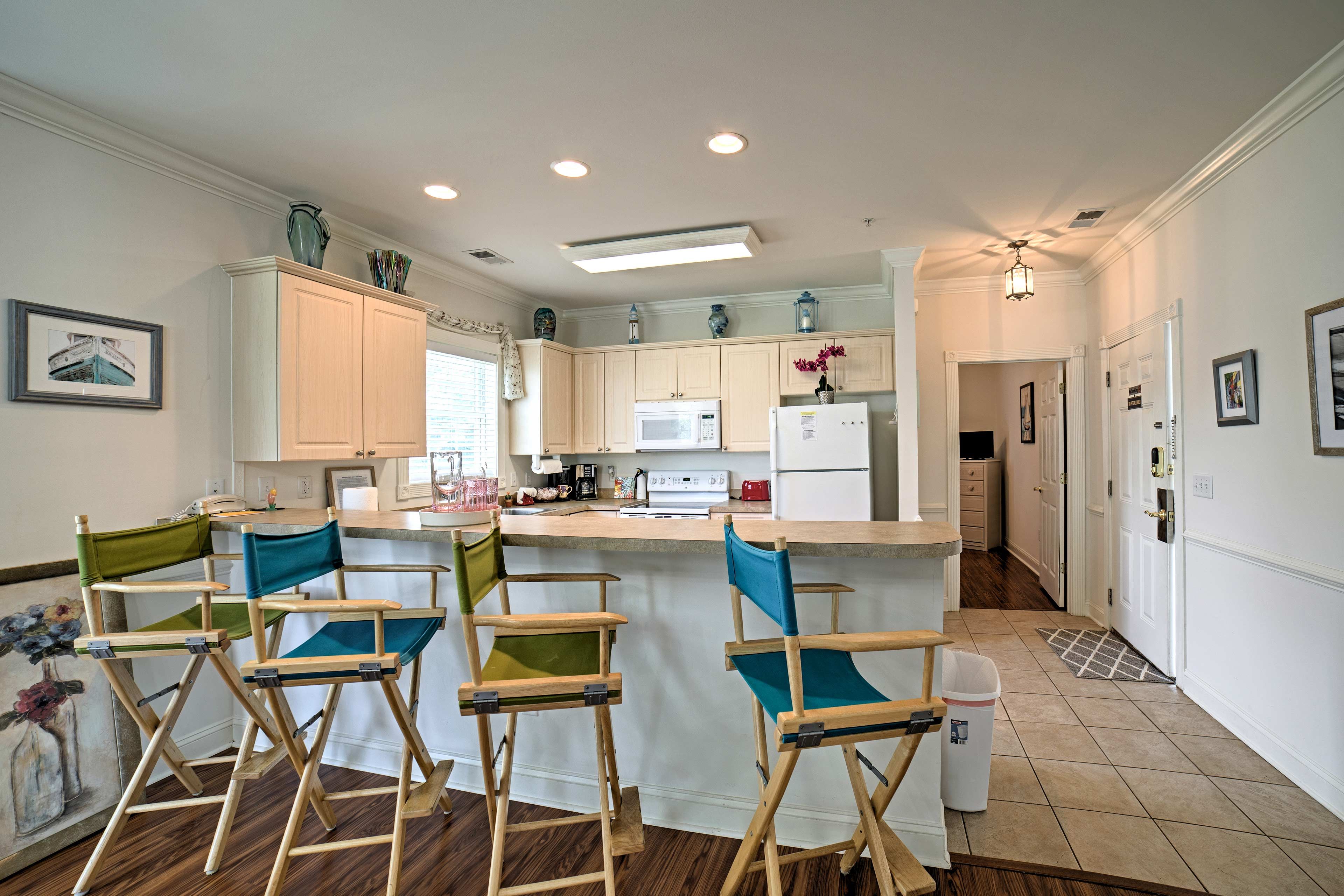 Guests can watch you cook from the breakfast bar!