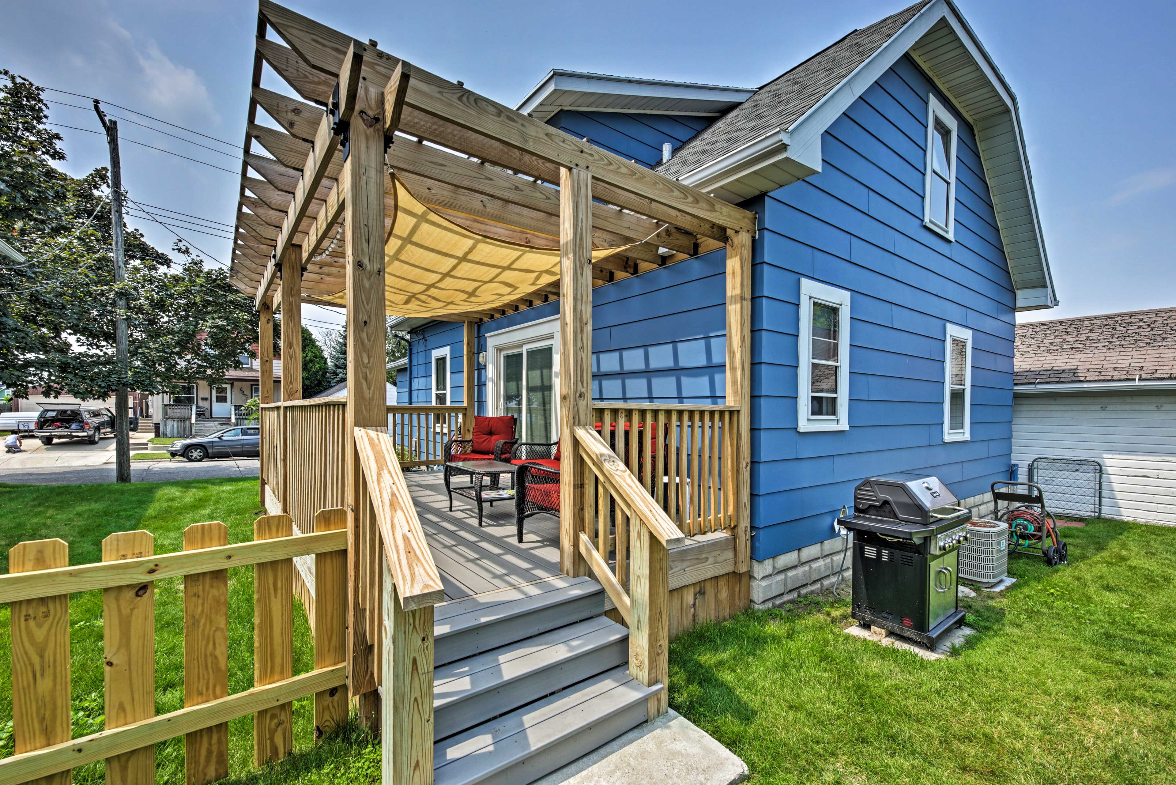 Two Rivers Vacation Rental | 3BR | 1.5BA | 1,200 Sq Ft | Stairs Required
