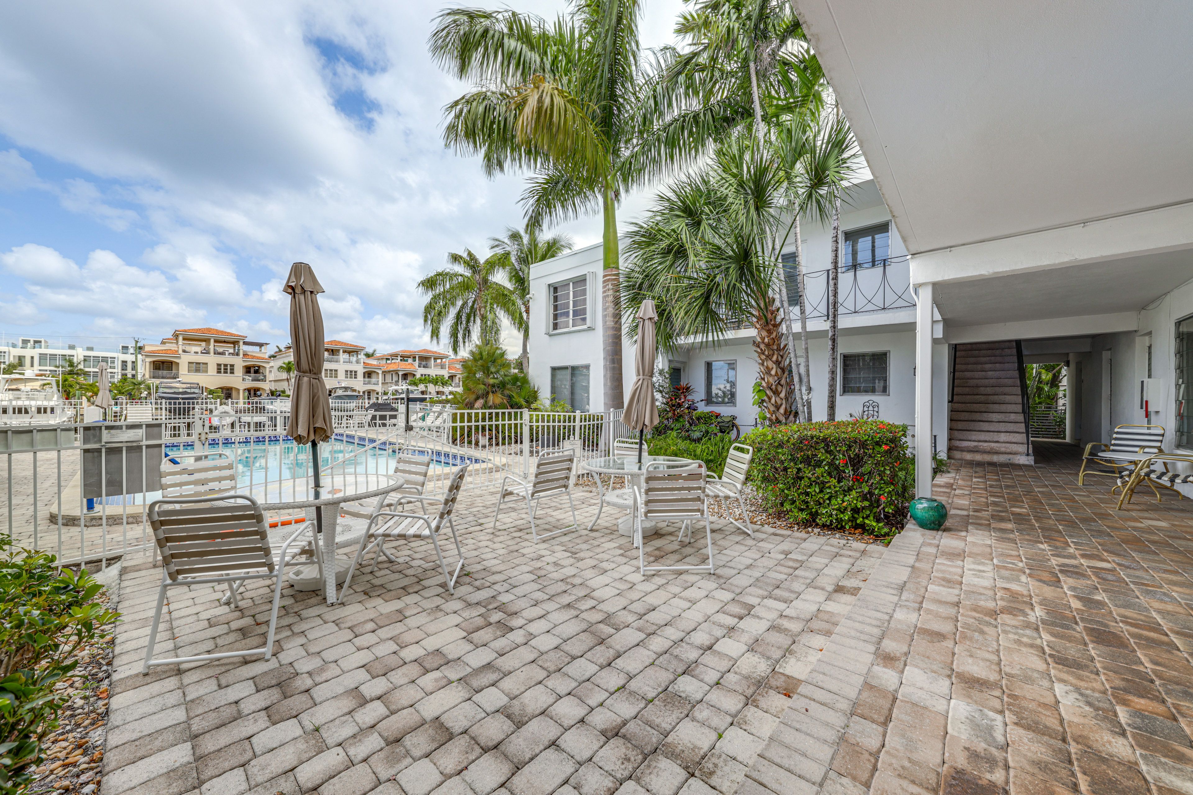 Community Amenities | Dining Areas