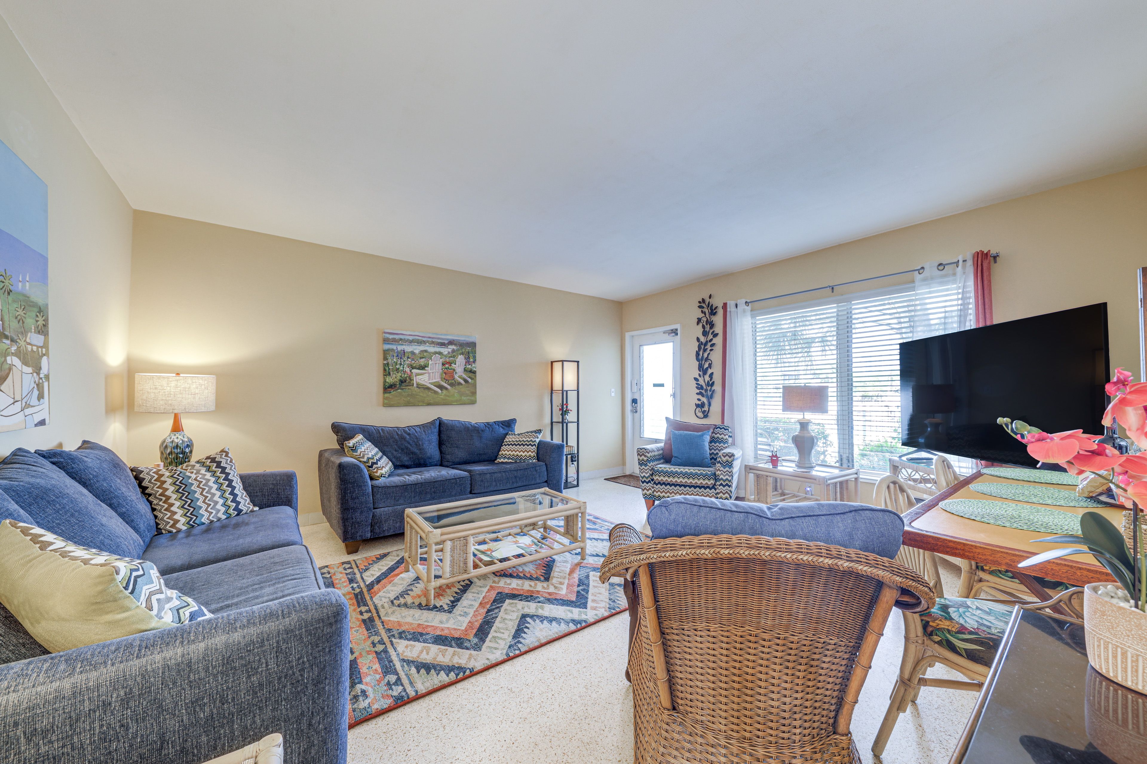 Fort Lauderdale Vacation Rental | 1BR | 1BA | 550 Sq Ft | Stairs Required