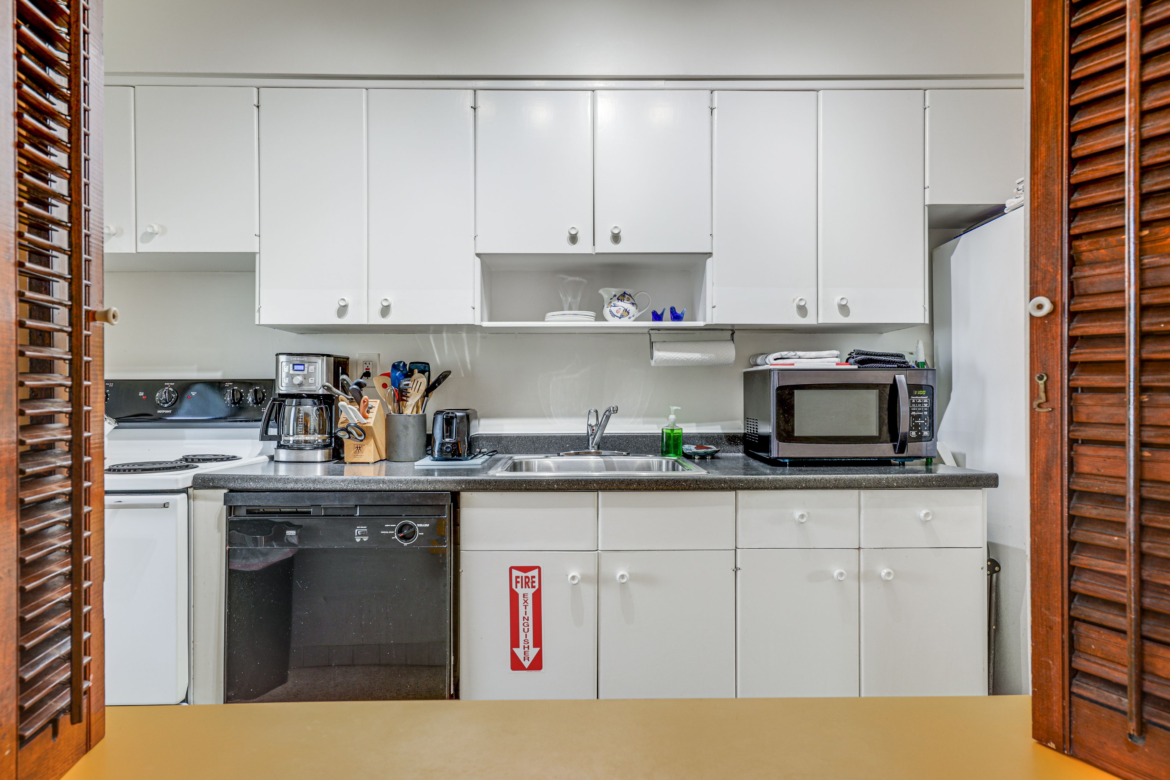 Kitchen | Cooking Basics | Dishware/Flatware