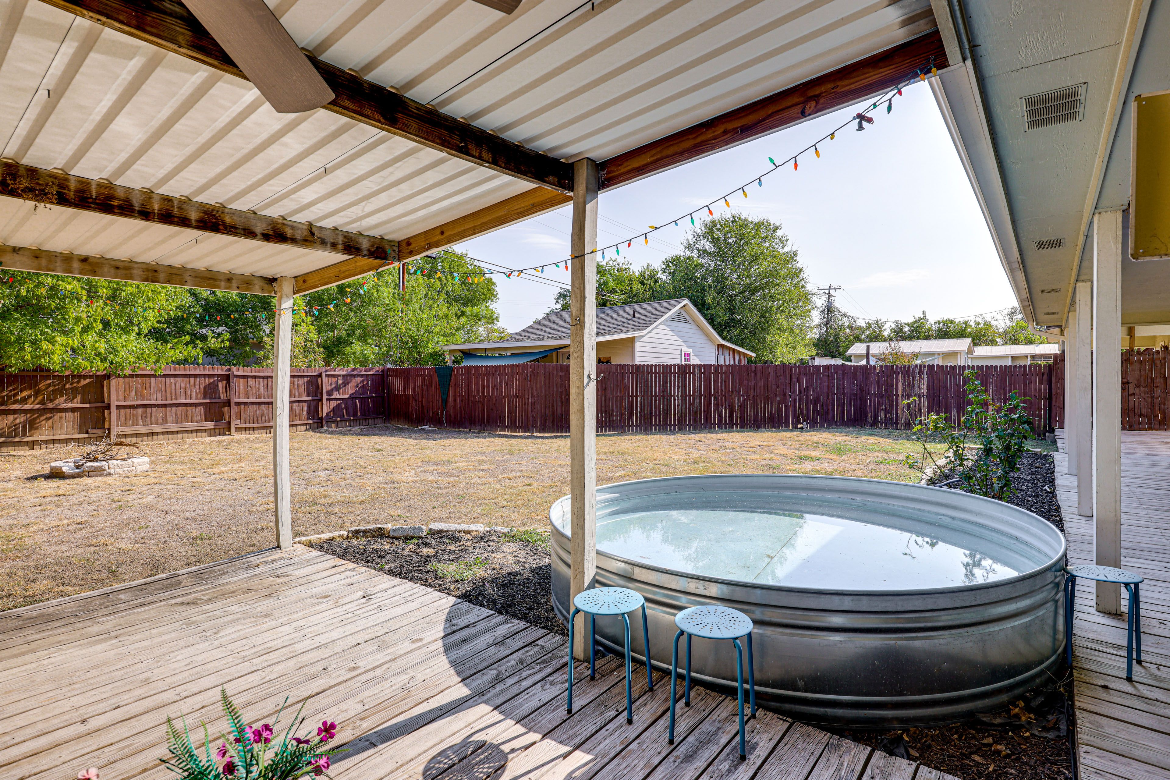 Covered Patio | Dining Area | Cowboy Pool