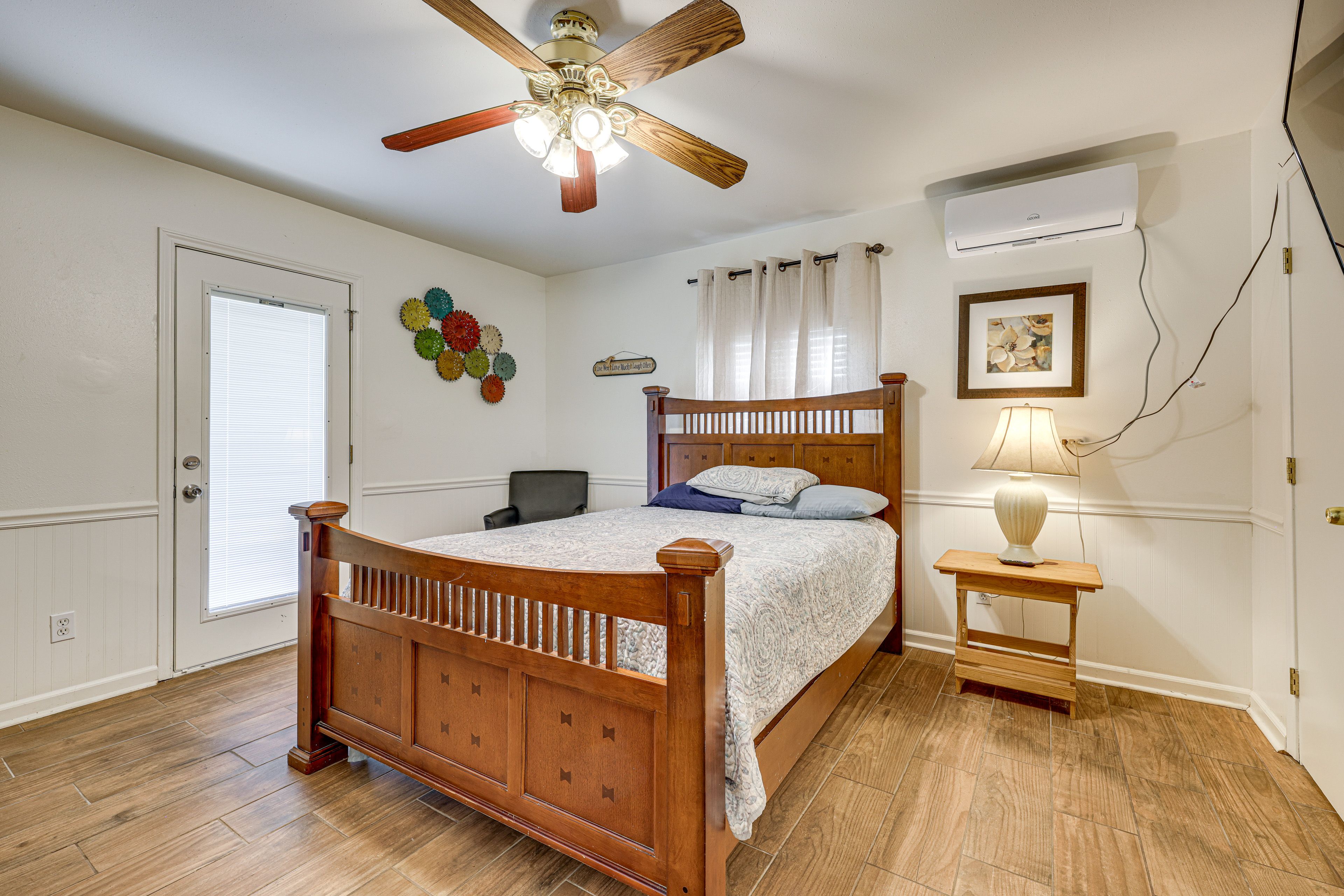 Bedroom 2 | Queen Bed