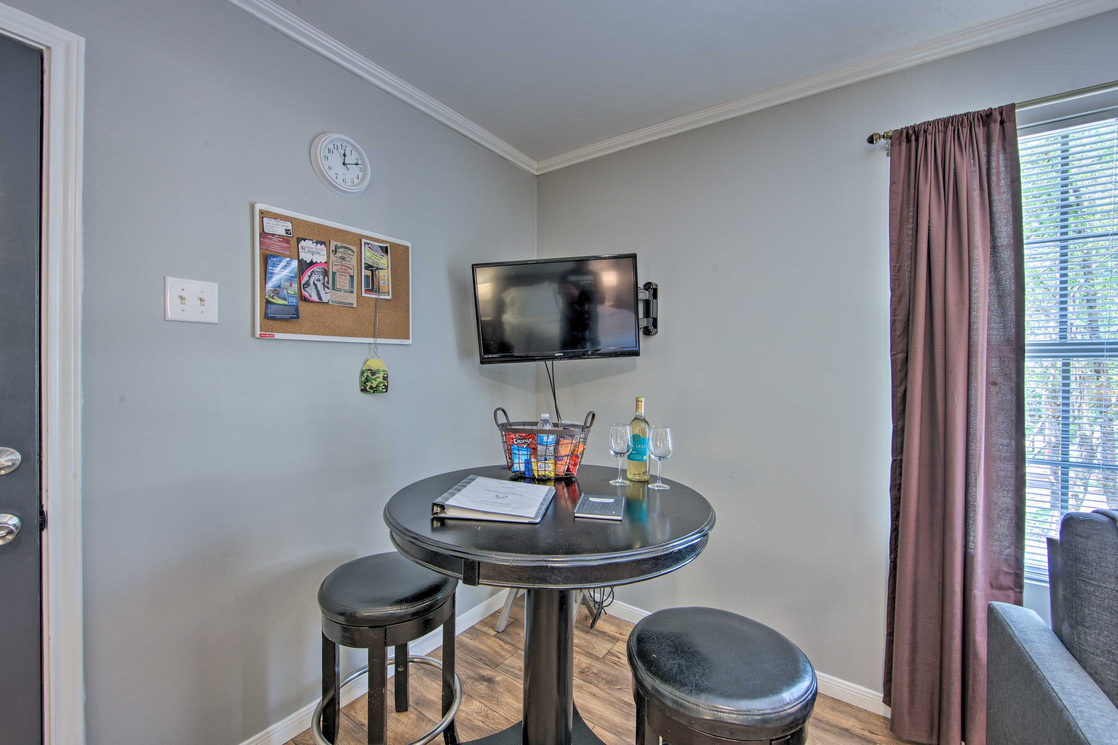 Dining Area | Dishware & Flatware